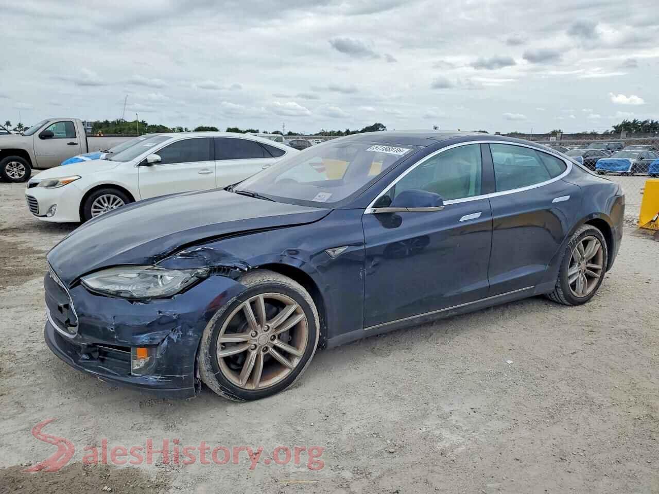 2013 TESLA MODEL S — VIN 5YJSA1CN7DFP19725