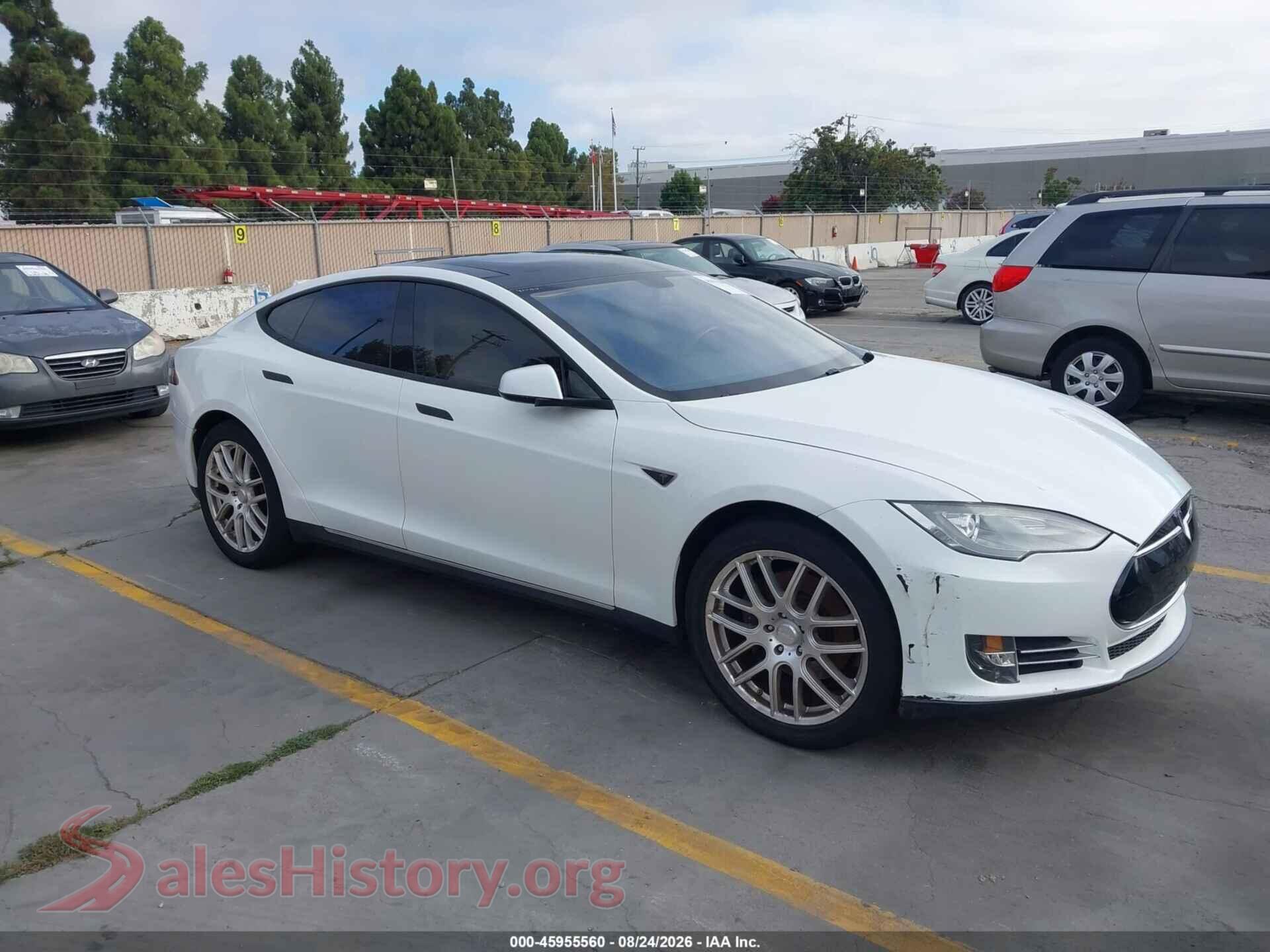 2013 TESLA MODEL S — VIN 5YJSA1DG2DFP03576