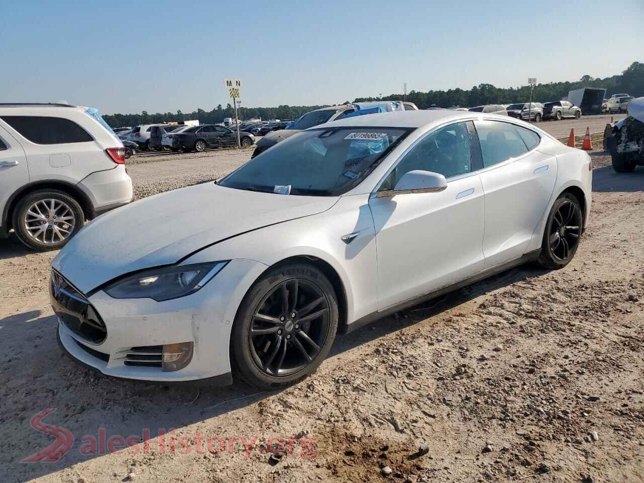 2015 TESLA MODEL S — VIN 5YJSA1E25FF101180