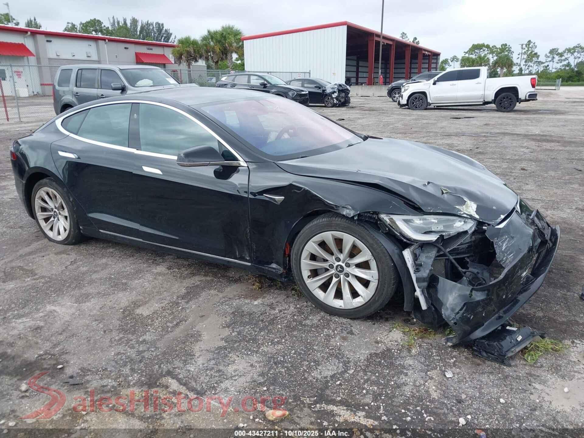 2017 TESLA MODEL S — VIN 5YJSA1E25HF215795