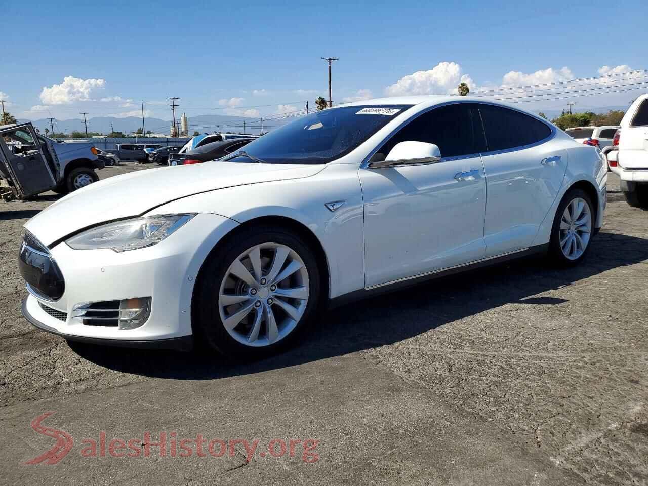 2015 TESLA MODEL S — VIN 5YJSA1E2XFF103720