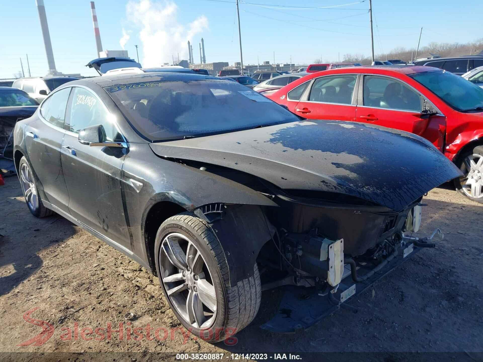2014 TESLA MODEL S — VIN 5YJSA1H12EFP45527