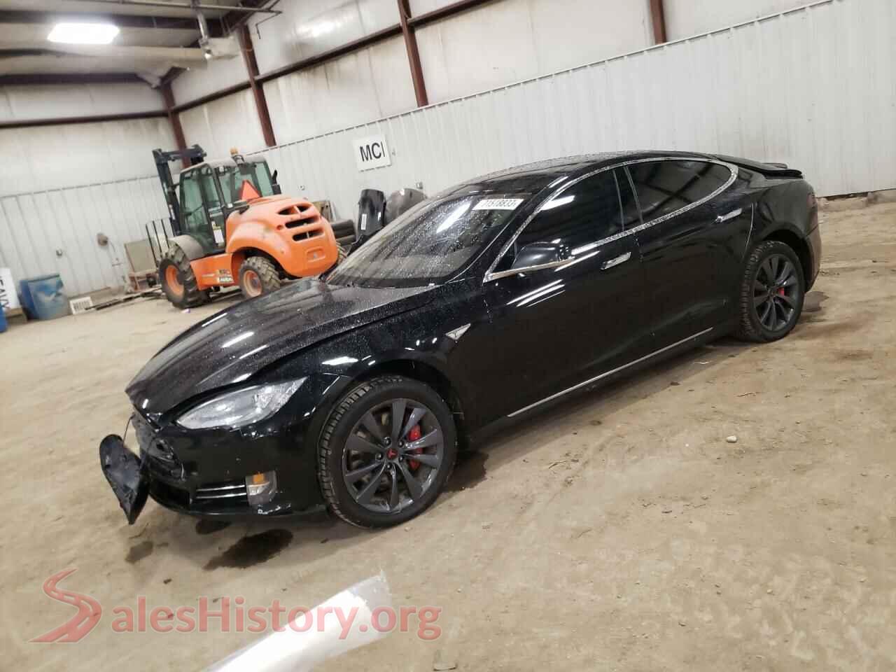 2014 TESLA MODEL S — VIN 5YJSA1H13EFP39588
