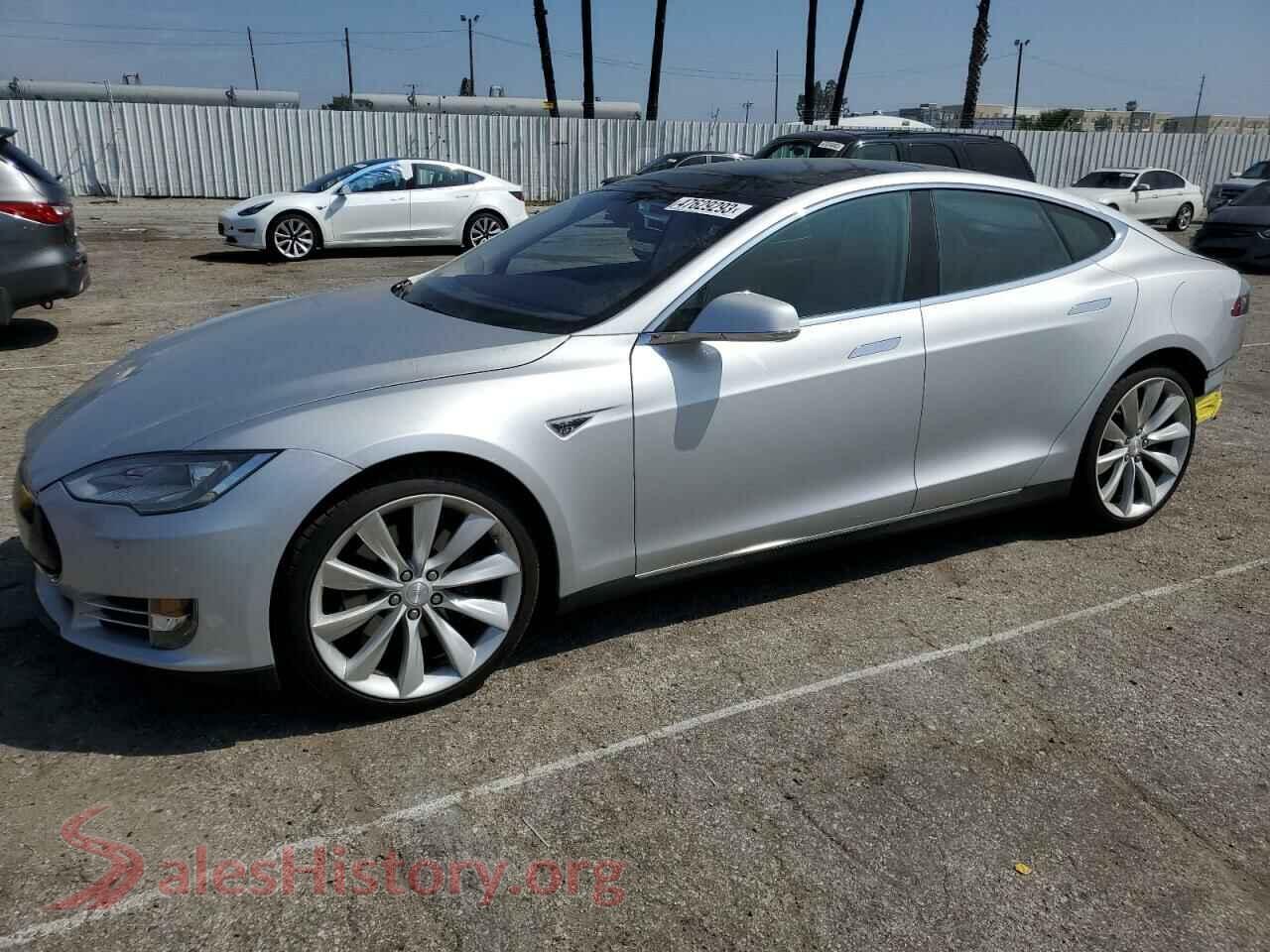 2014 TESLA MODEL S — VIN 5YJSA1H15EFP46686
