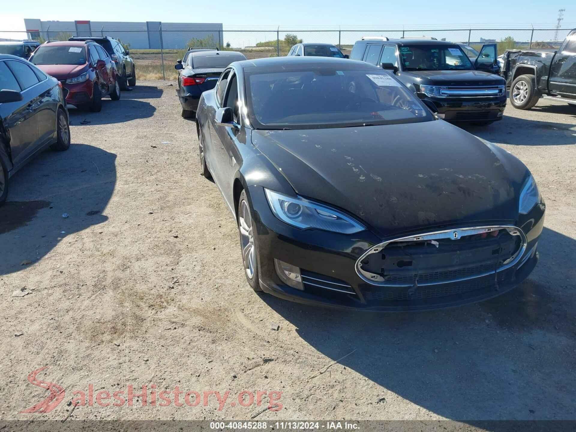 2014 TESLA MODEL S — VIN 5YJSA1H19EFP42284