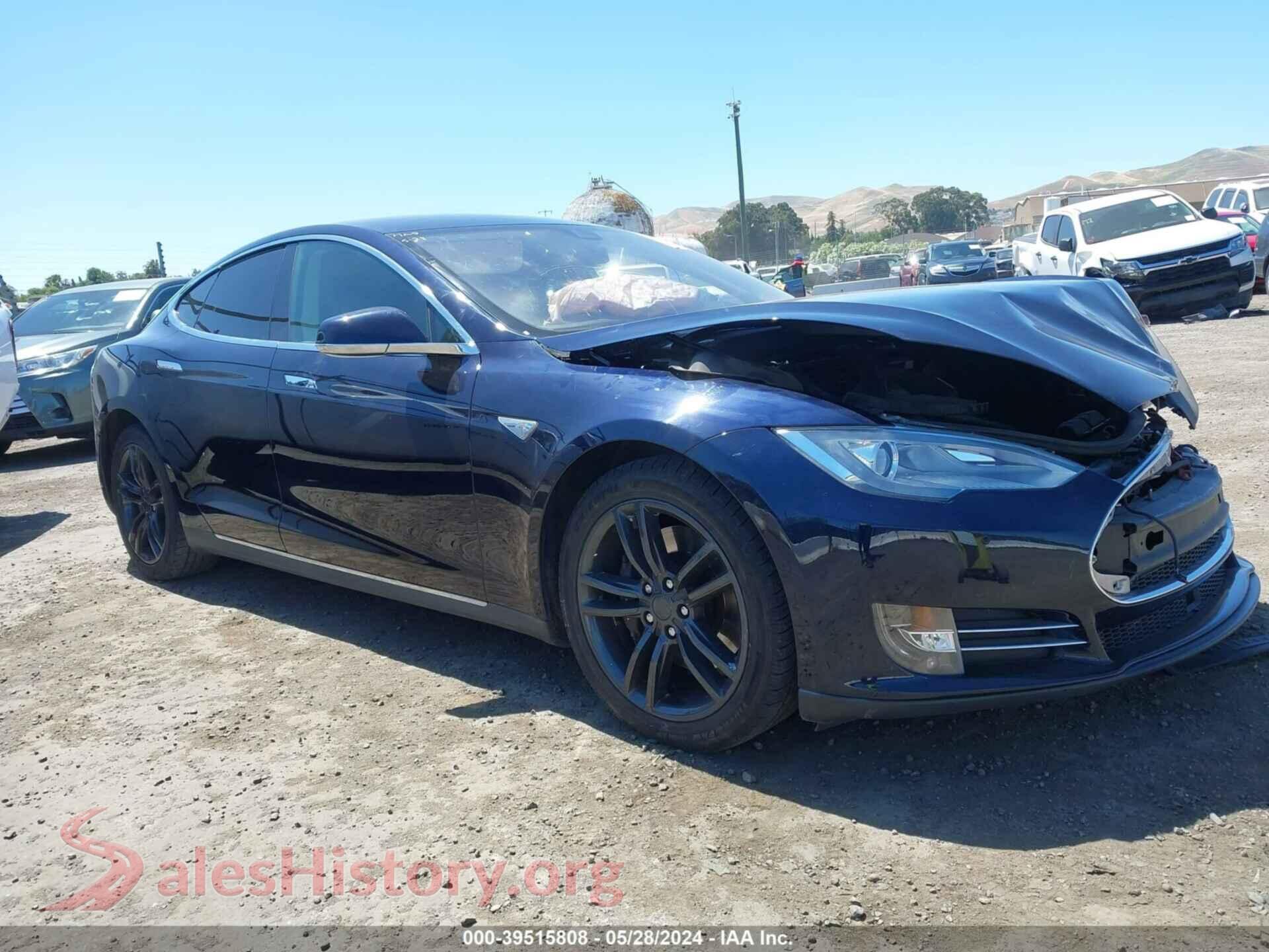 2014 TESLA MODEL S — VIN 5YJSA1H1XEFP68165