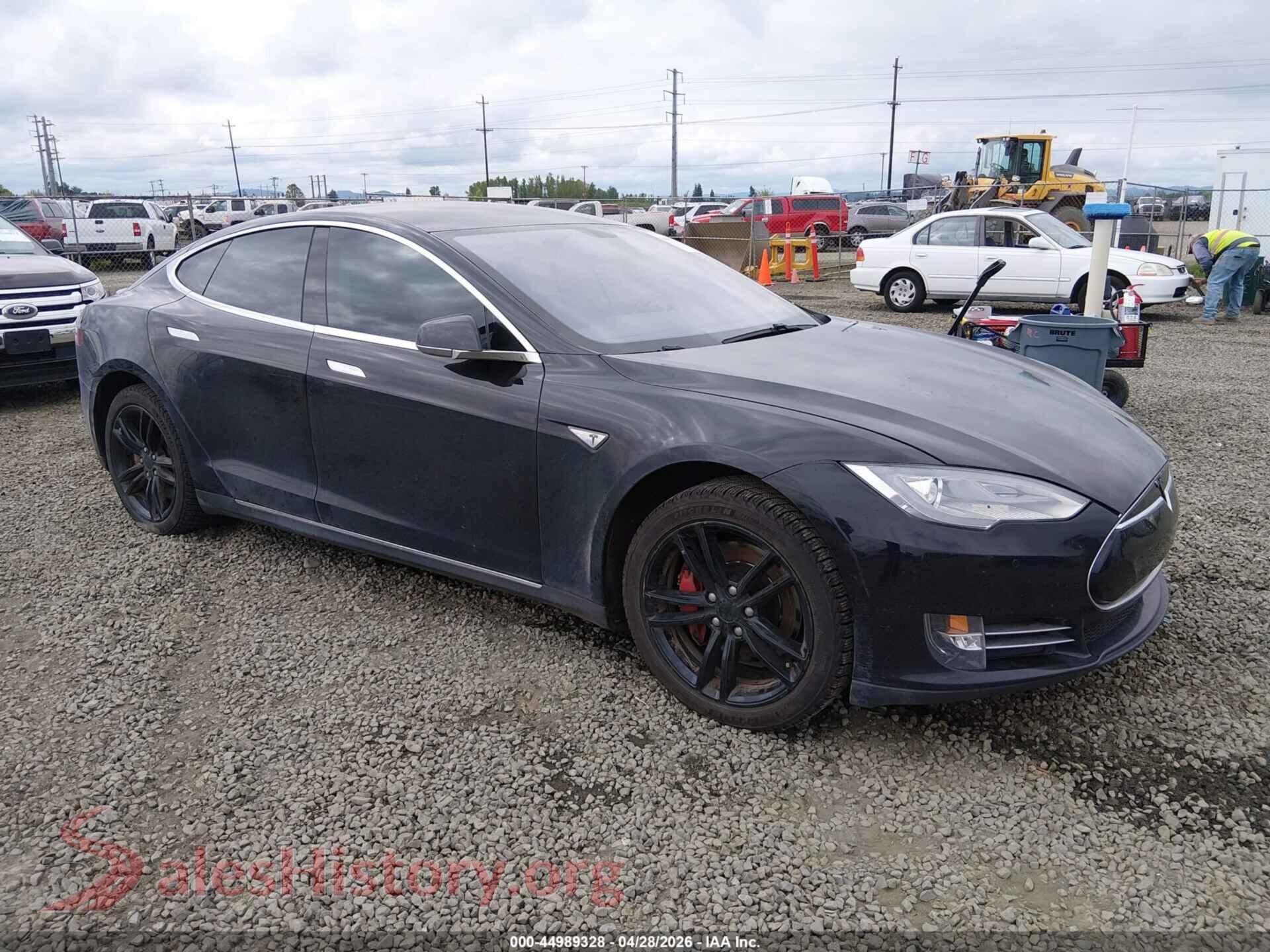 2014 TESLA MODEL S — VIN 5YJSA1S10EFP41095