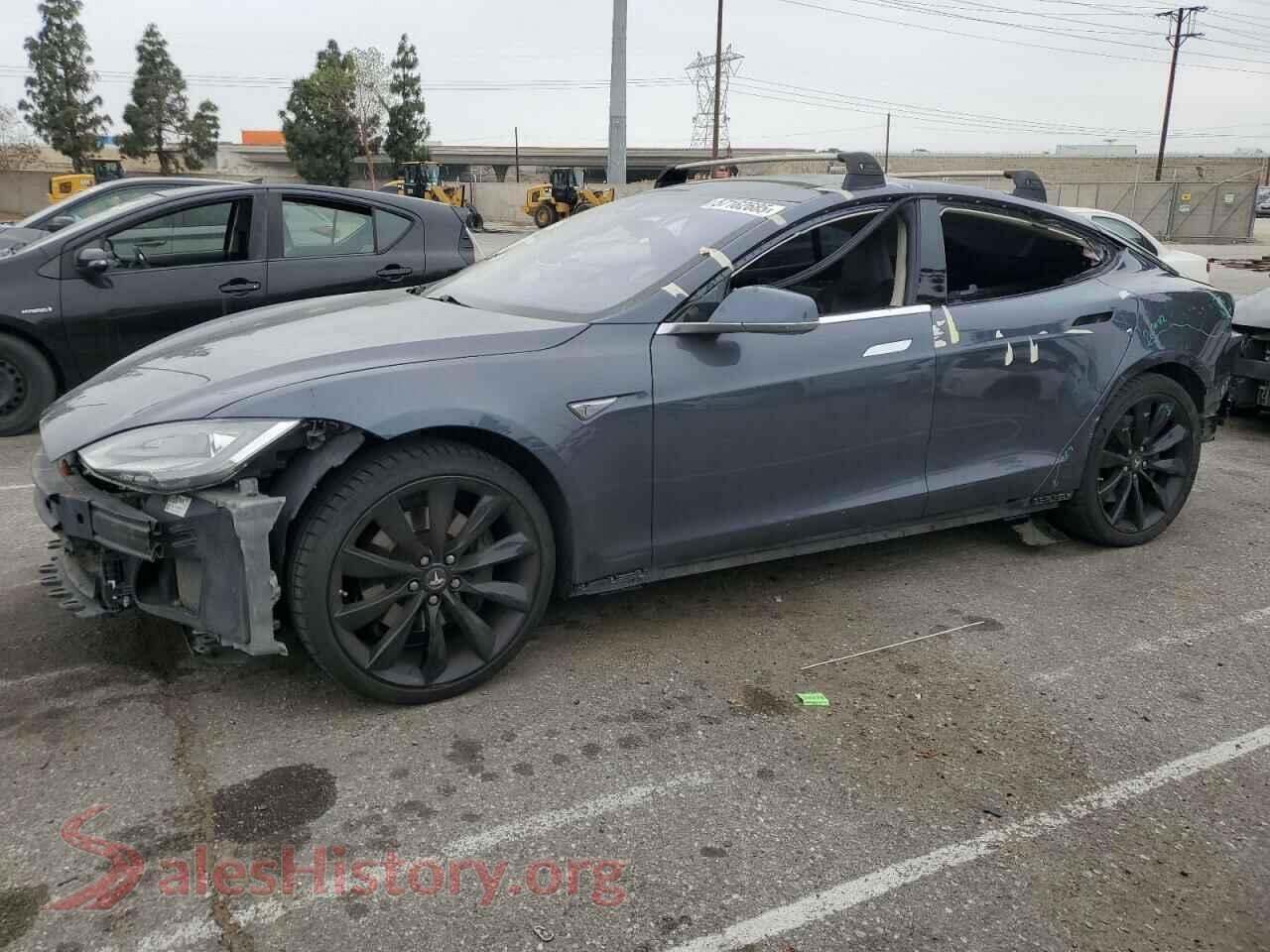 2014 TESLA MODEL S — VIN 5YJSA1S14EFP56277