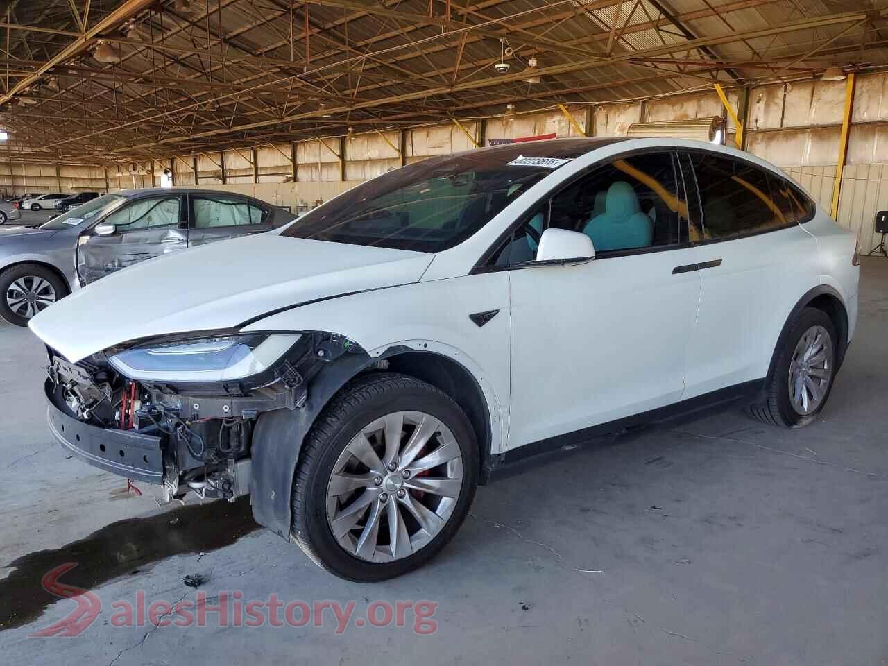 2020 TESLA MODEL X — VIN 5YJXCAE2XLF285091