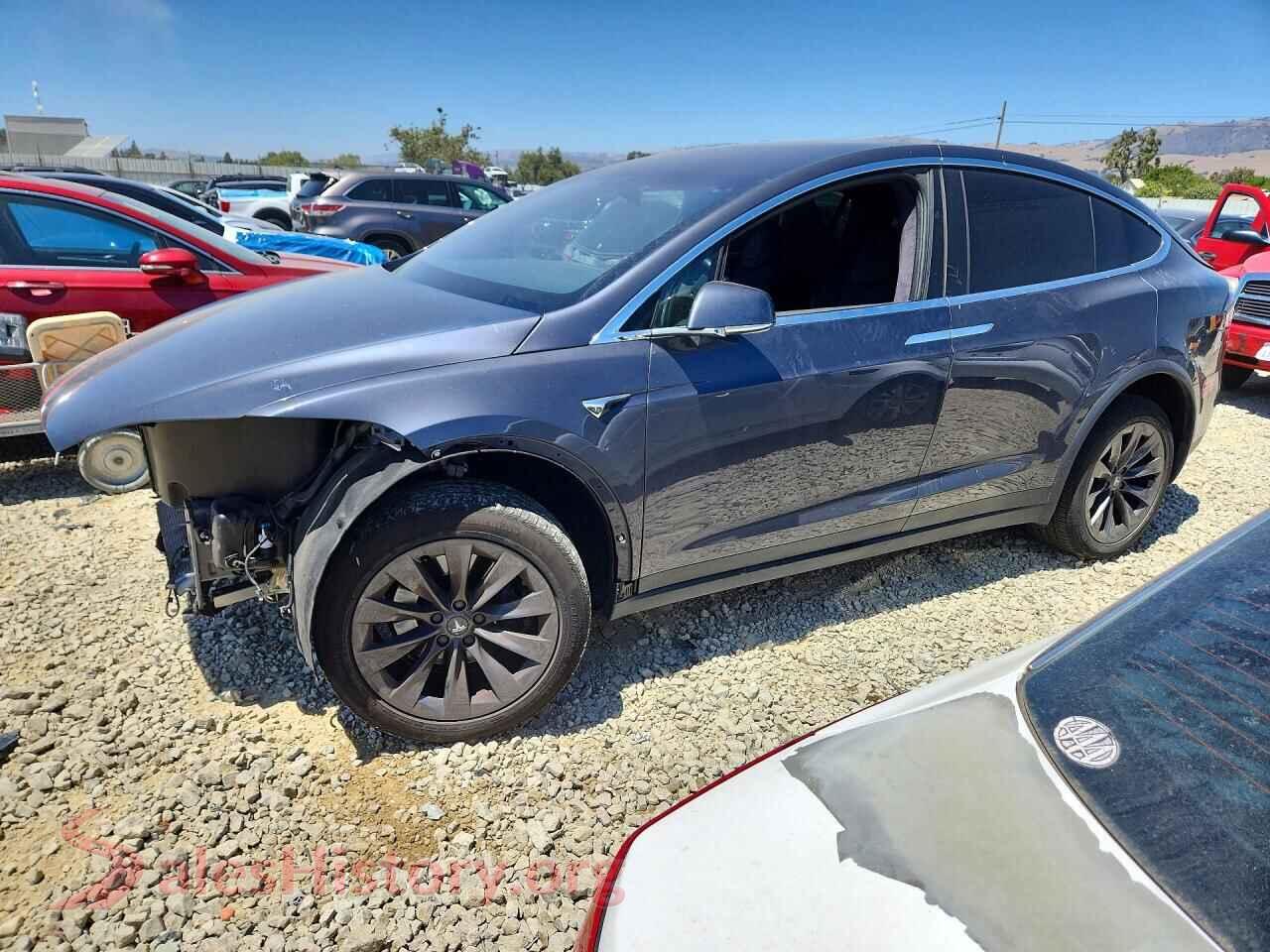 2018 TESLA MODEL X — VIN 5YJXCBE22JF091383