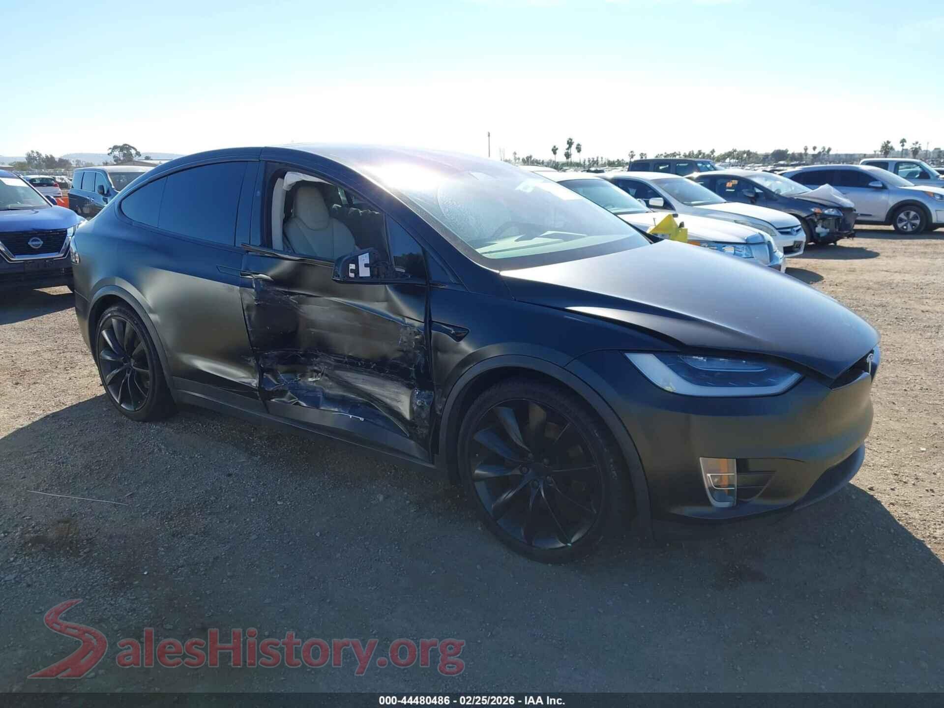 2019 TESLA MODEL X — VIN 5YJXCBE26KF162425