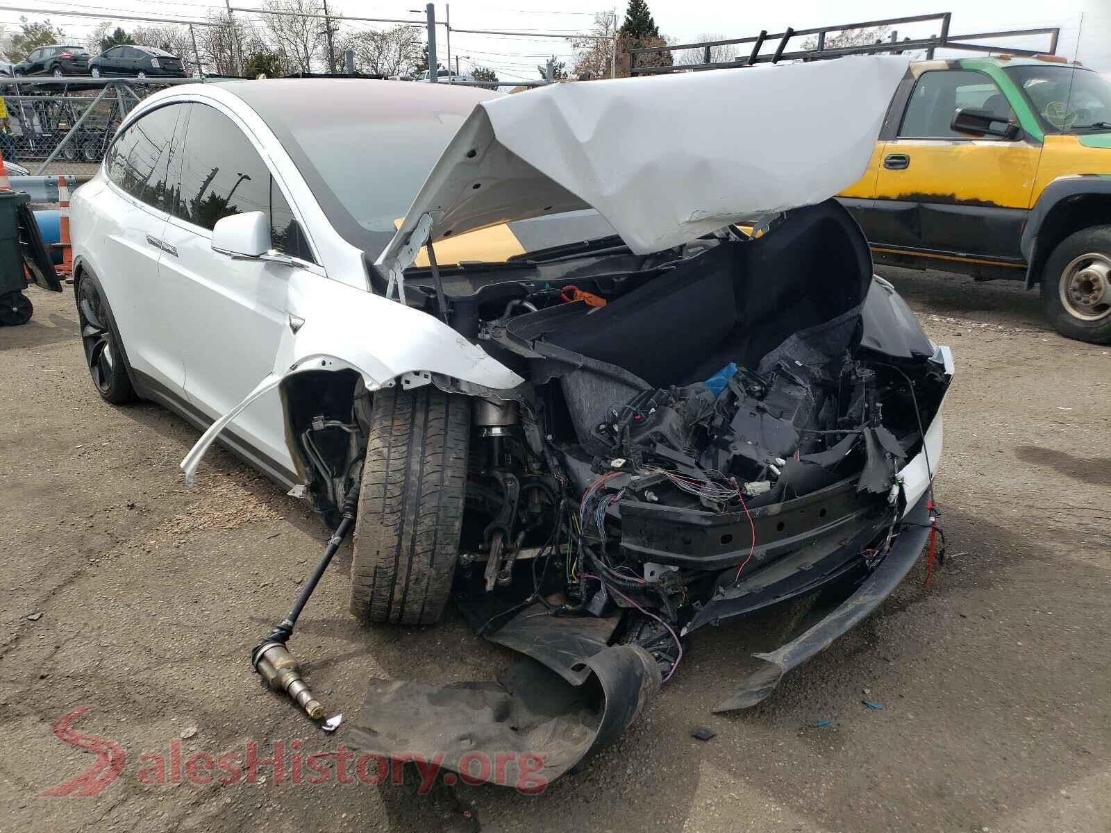 2020 TESLA MODEL X — VIN 5YJXCBE47LF301819