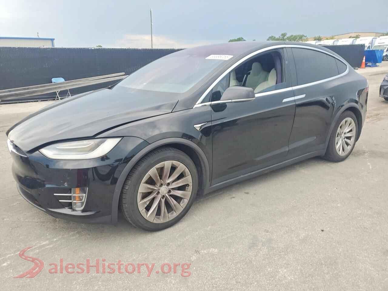 2020 TESLA MODEL X — VIN 5YJXCDE23LF233321