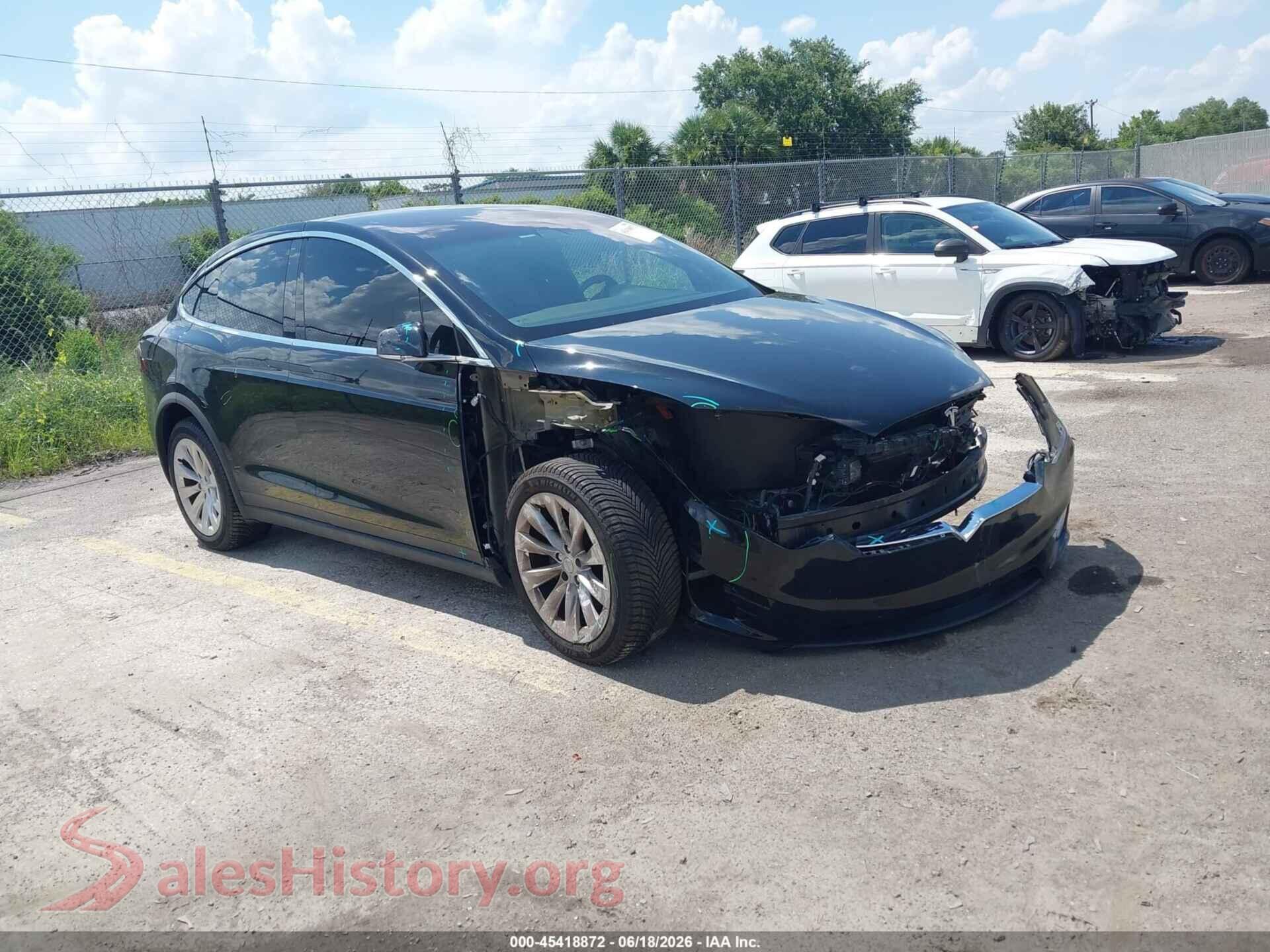 2019 TESLA MODEL X — VIN 5YJXCDE24KF152794