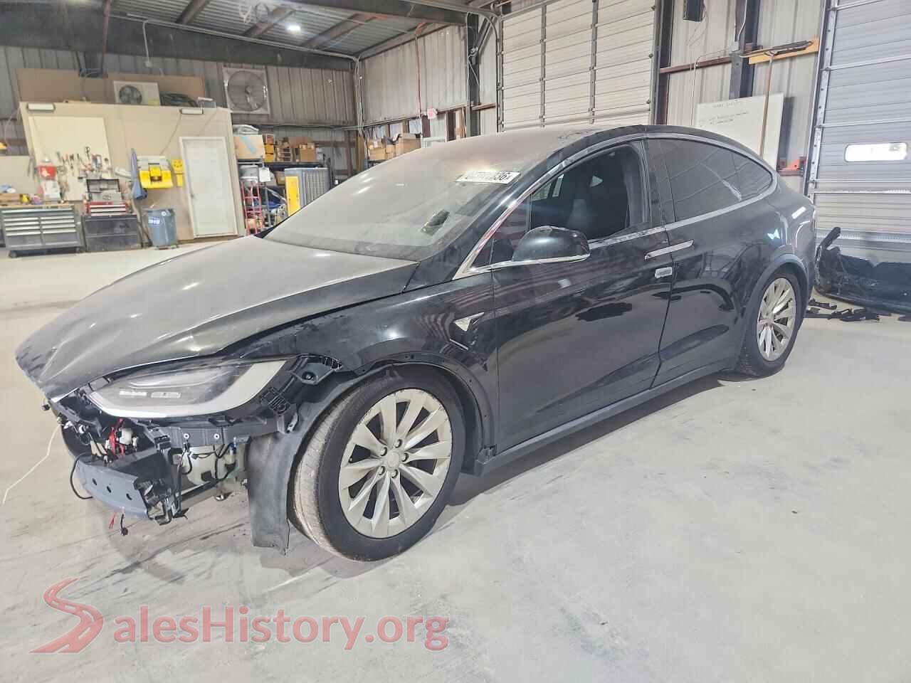 2017 TESLA MODEL X — VIN 5YJXCDE26HF038272