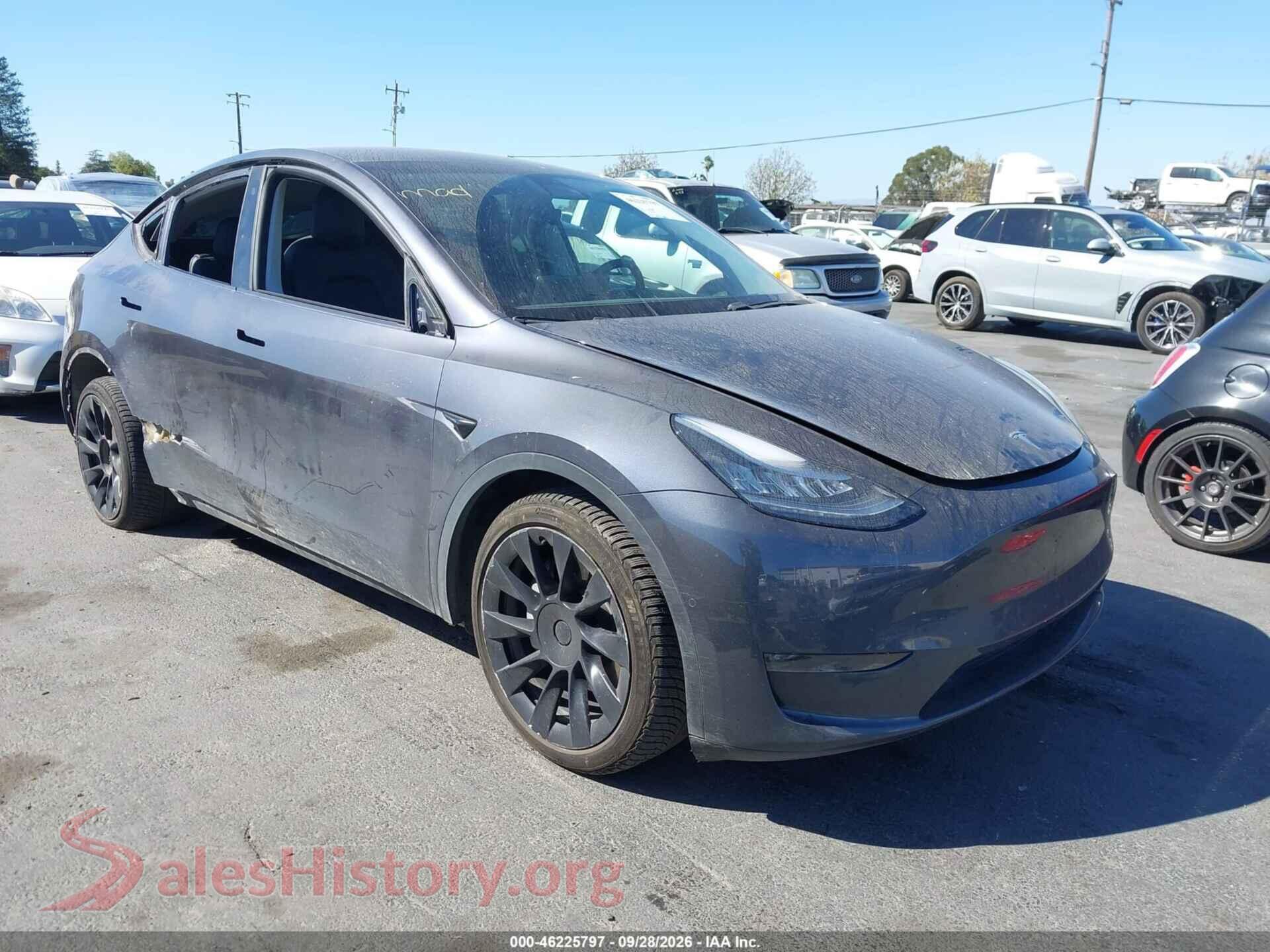2020 TESLA MODEL Y — VIN 5YJYGDEE0LF051305