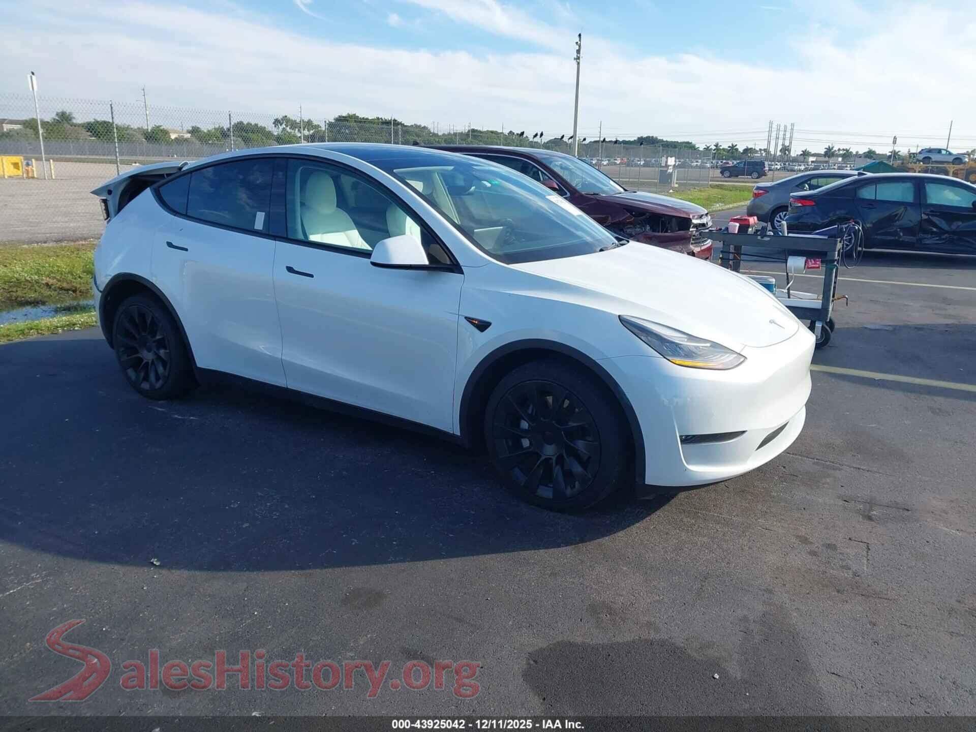 2021 TESLA MODEL Y — VIN 5YJYGDEE1MF089823