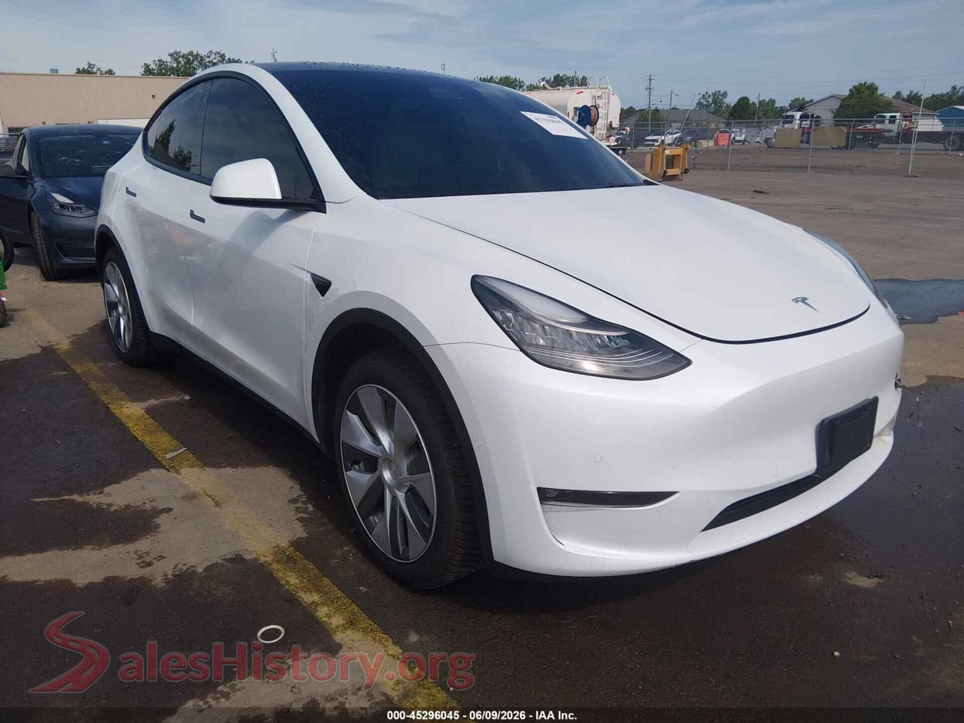 2021 TESLA MODEL Y — VIN 5YJYGDEE4MF104945