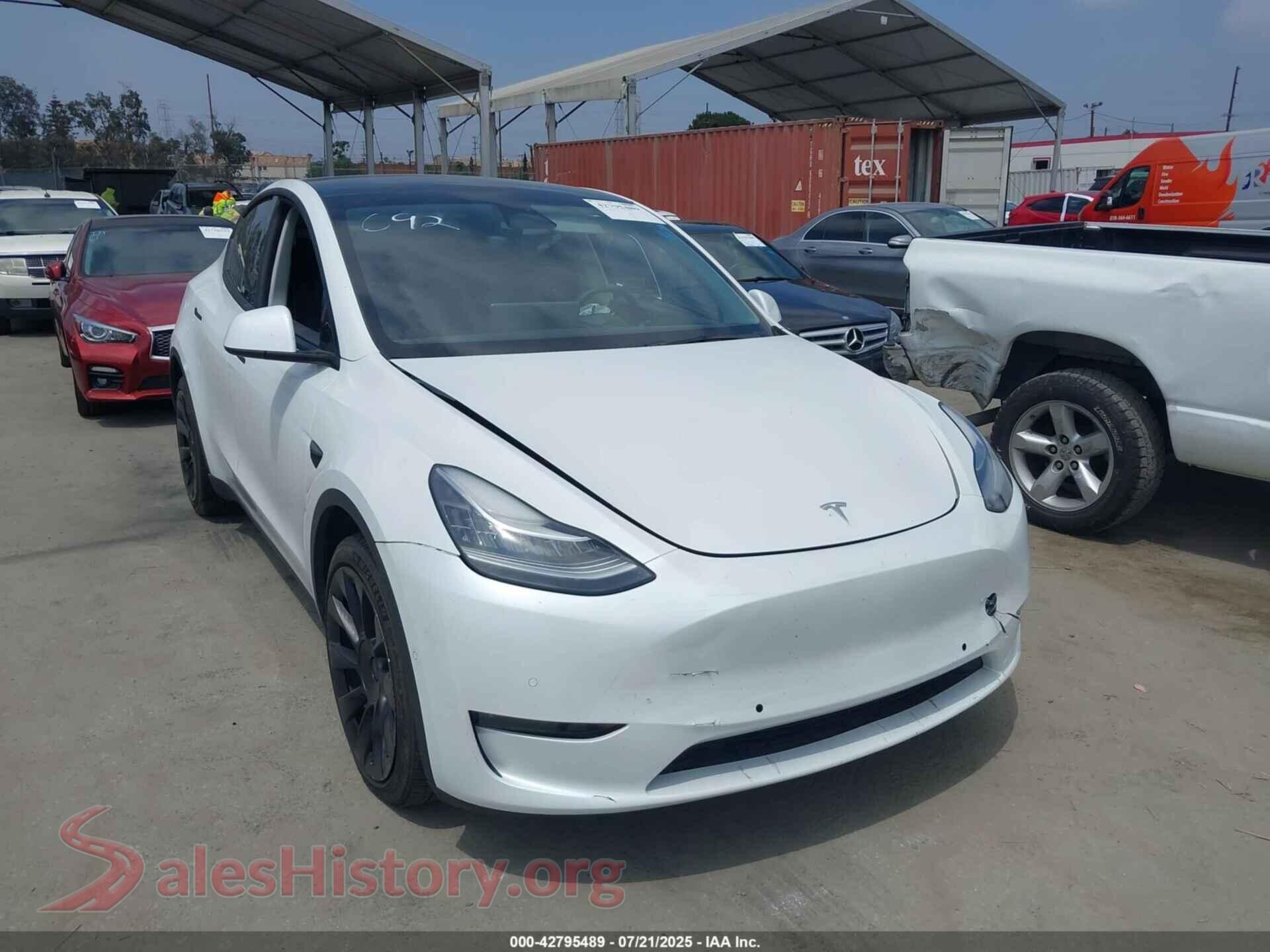 2021 TESLA MODEL Y — VIN 5YJYGDEE4MF245529