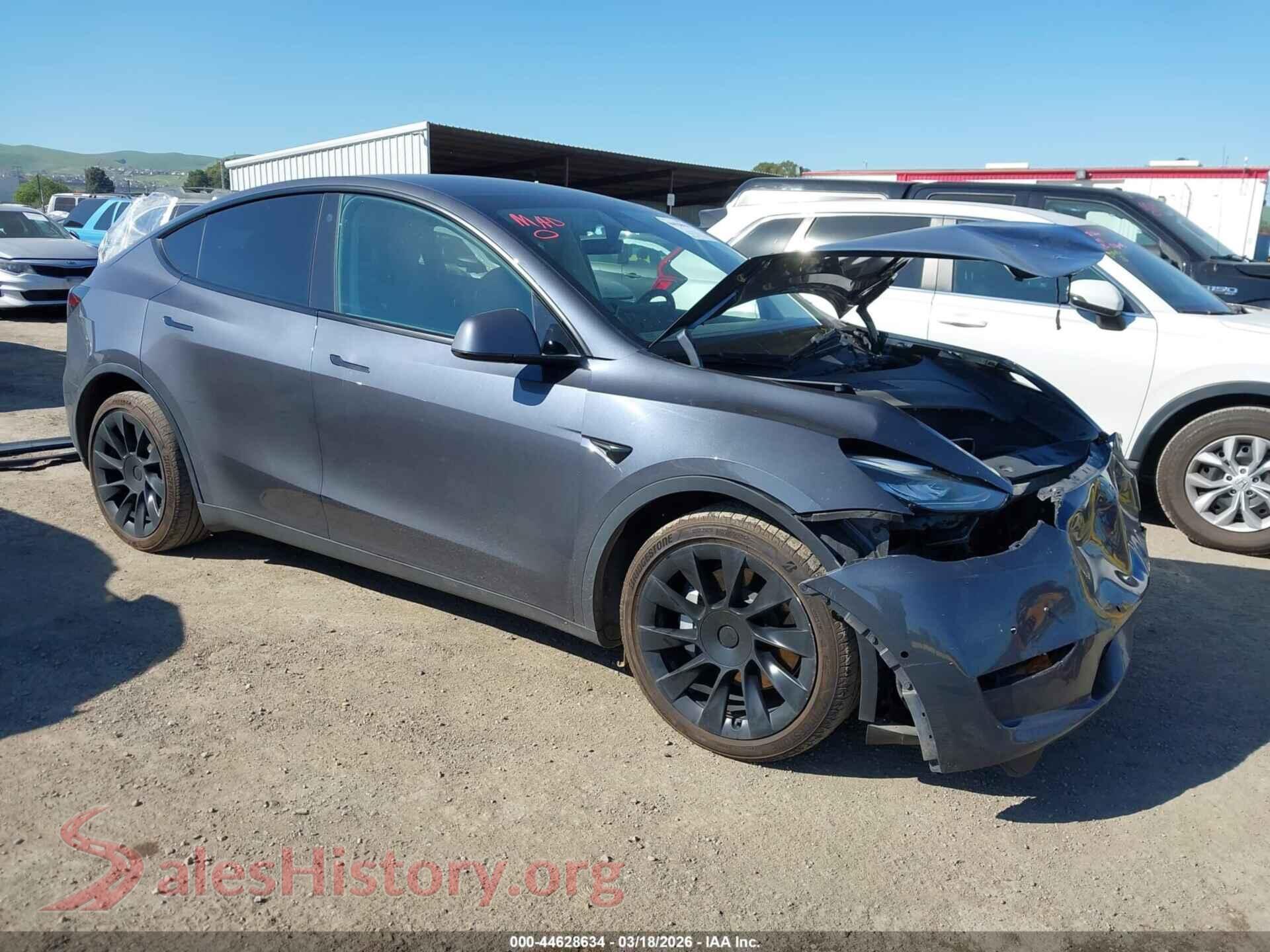 2021 TESLA MODEL Y — VIN 5YJYGDEE8MF096400