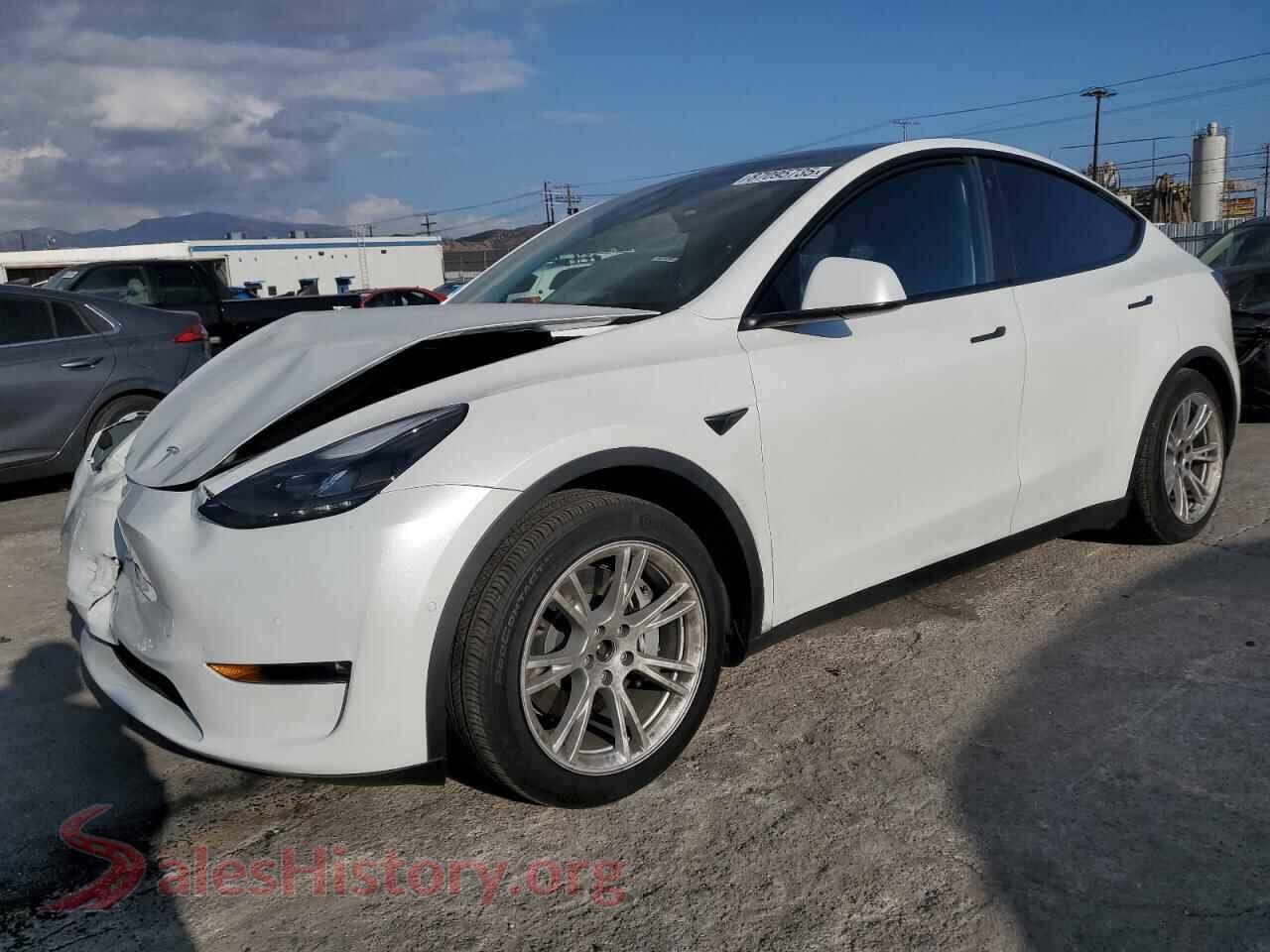 2022 TESLA MODEL Y — VIN 7SAYGAEE0NF540419