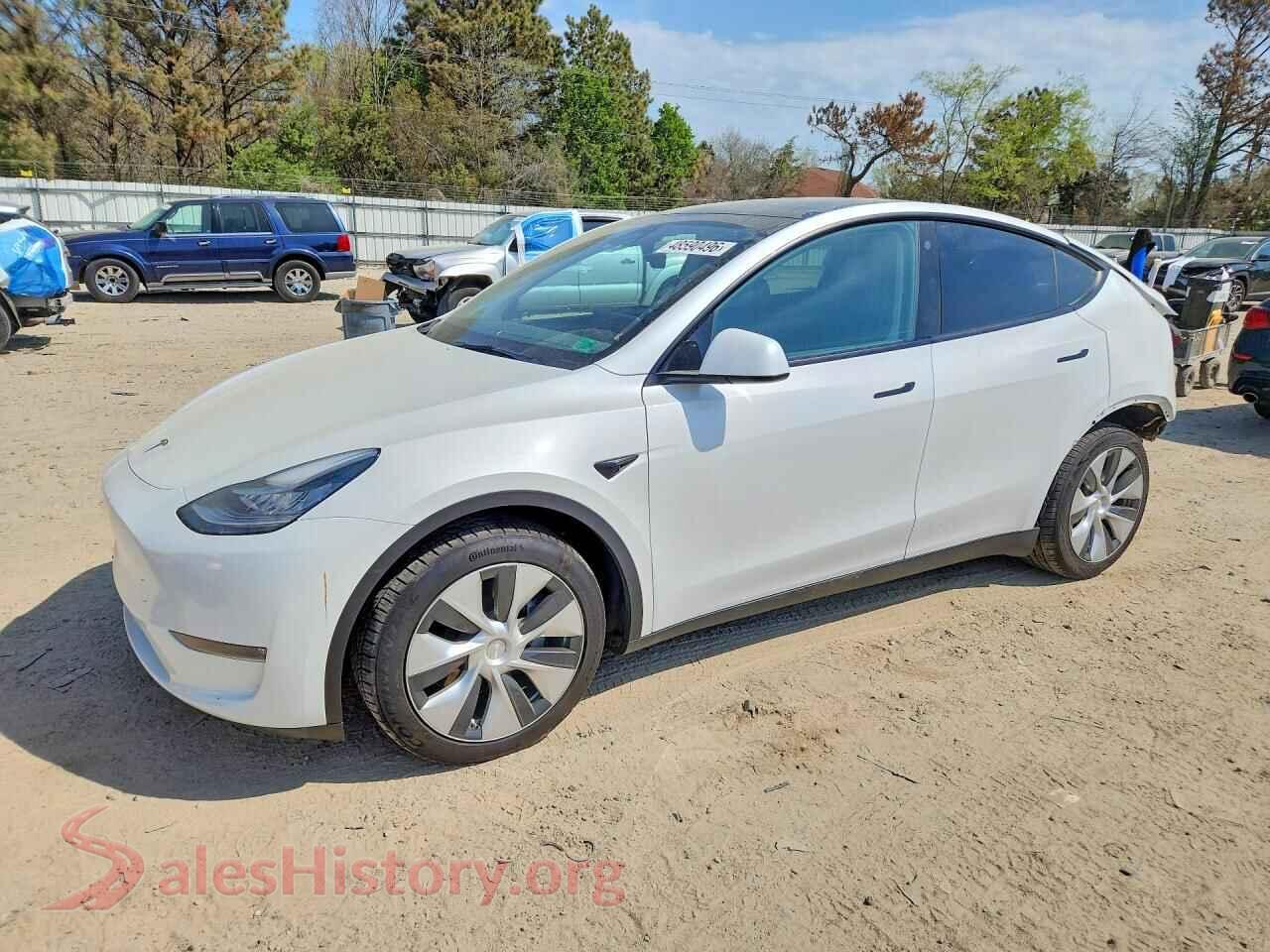 2023 TESLA MODEL Y — VIN 7SAYGAEE6PF599137