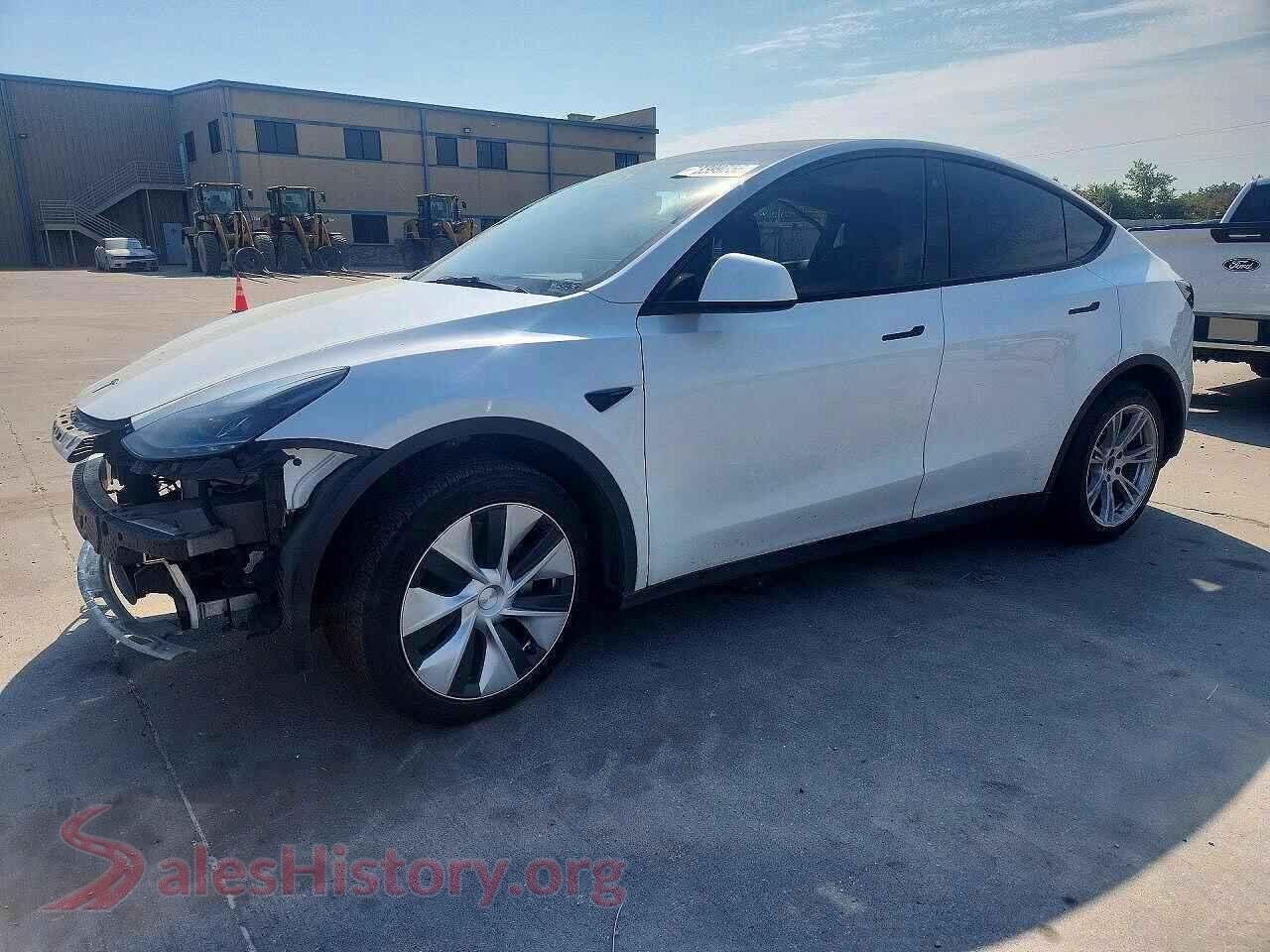 2023 TESLA MODEL Y — VIN 7SAYGDEE0PF711724