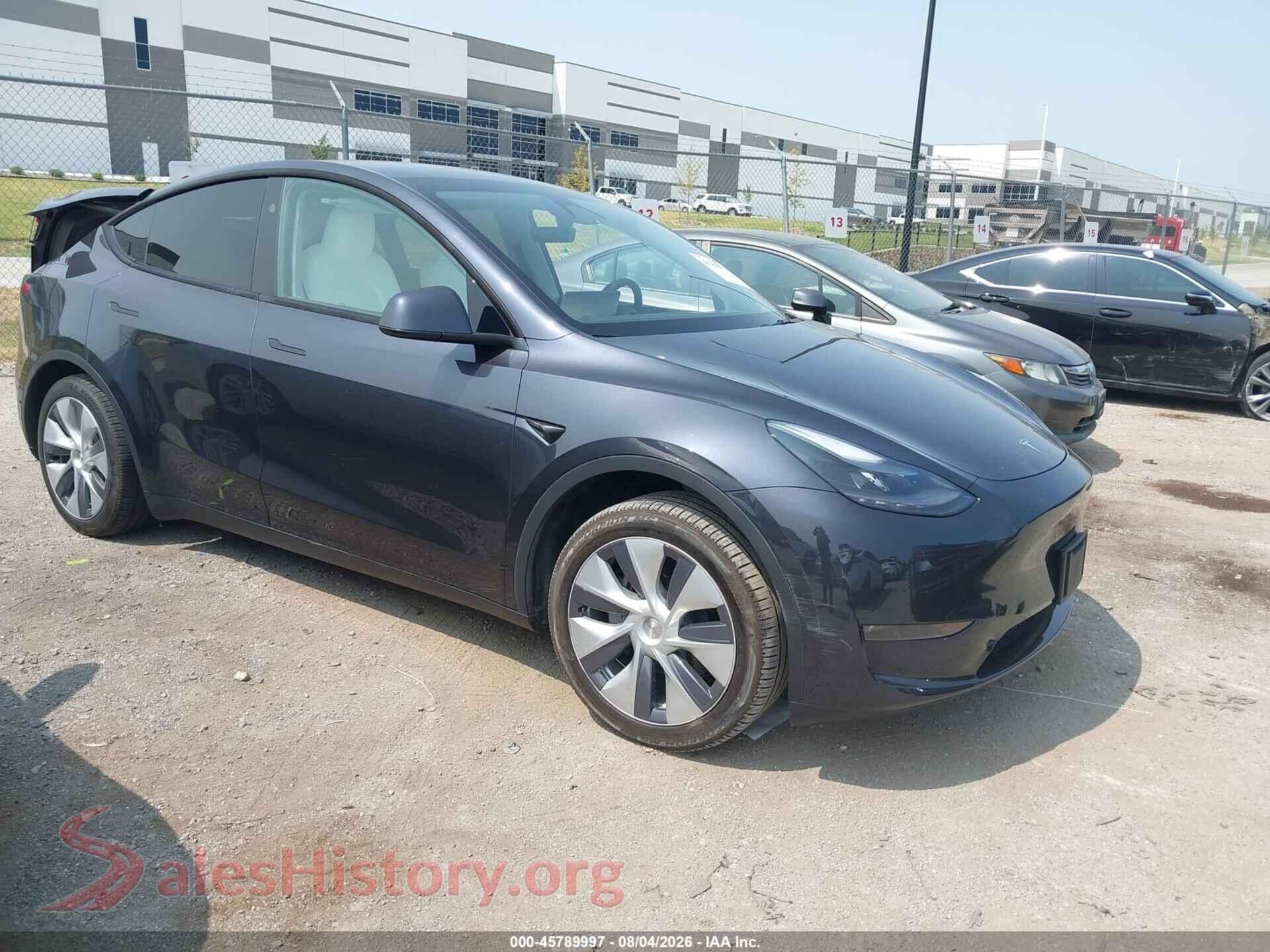 2024 TESLA MODEL Y — VIN 7SAYGDEE0RA231473