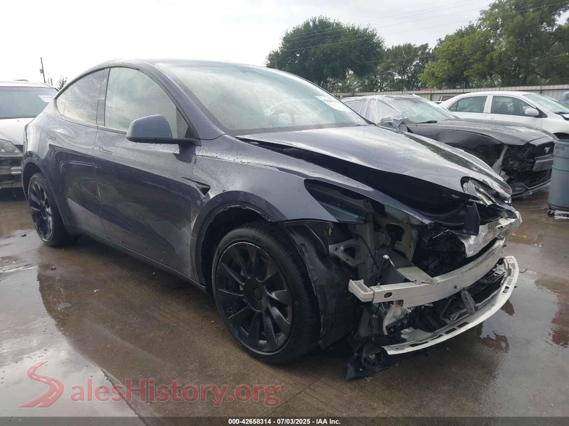 2022 TESLA MODEL Y — VIN 7SAYGDEE1NF480815