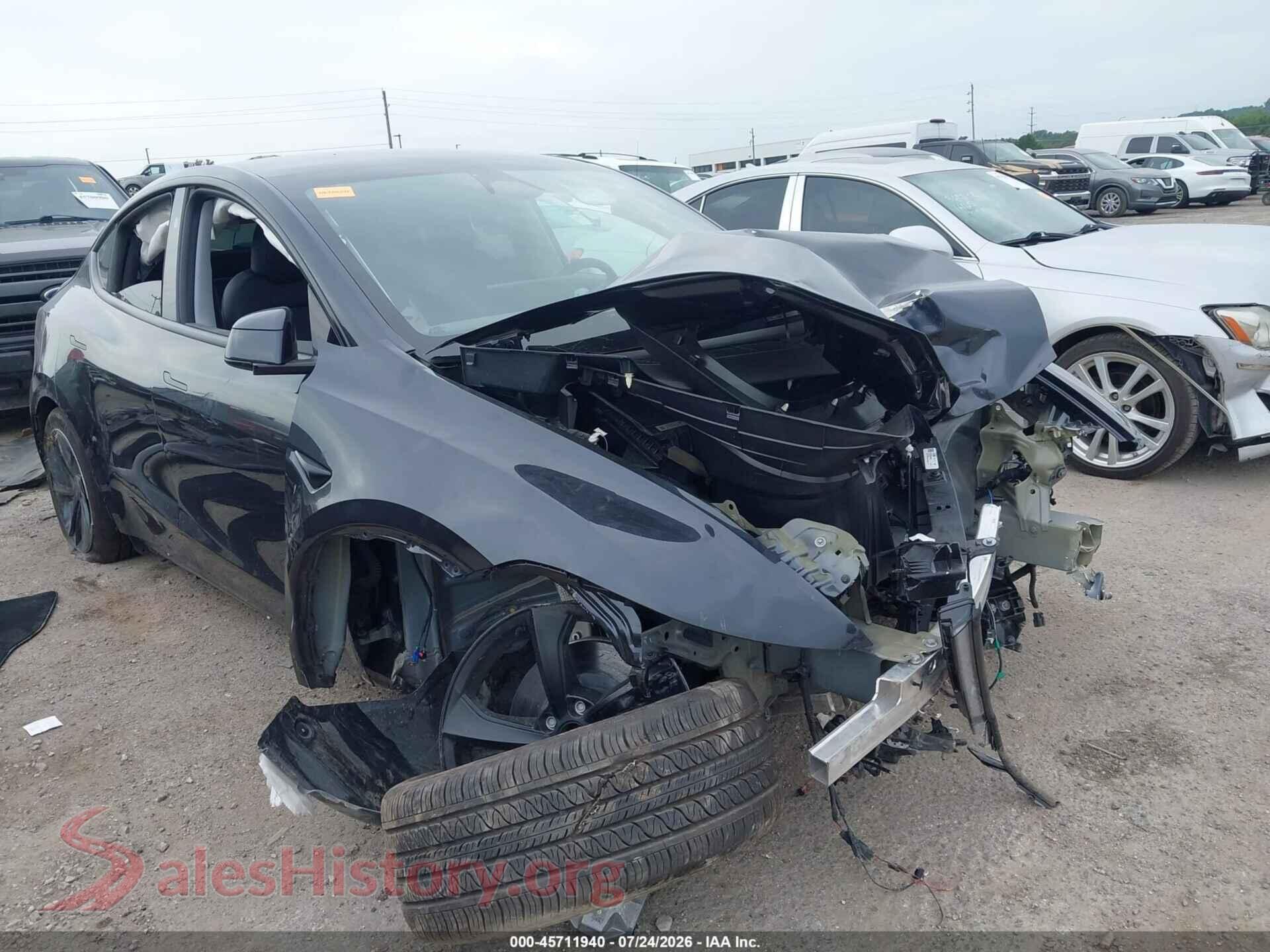 2026 TESLA MODEL Y — VIN 7SAYGDEE2TF411998