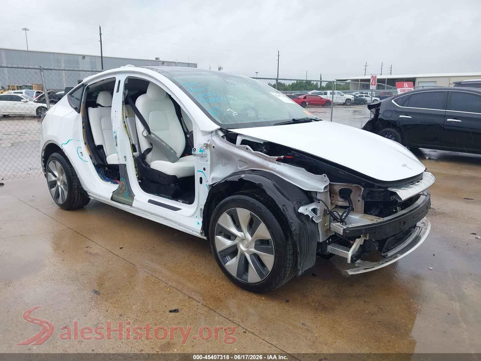 2022 TESLA MODEL Y — VIN 7SAYGDEE3NF401113