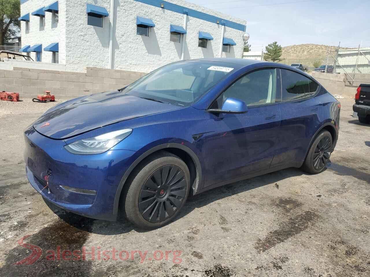 2023 TESLA MODEL Y — VIN 7SAYGDEE3PA152537