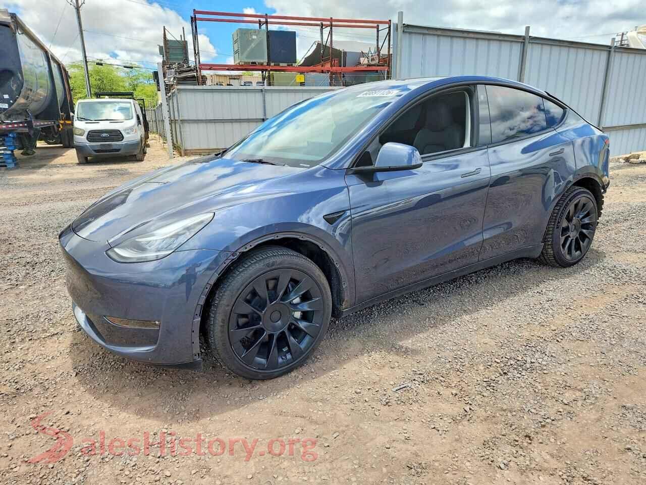 2023 TESLA MODEL Y — VIN 7SAYGDEE4PA077685
