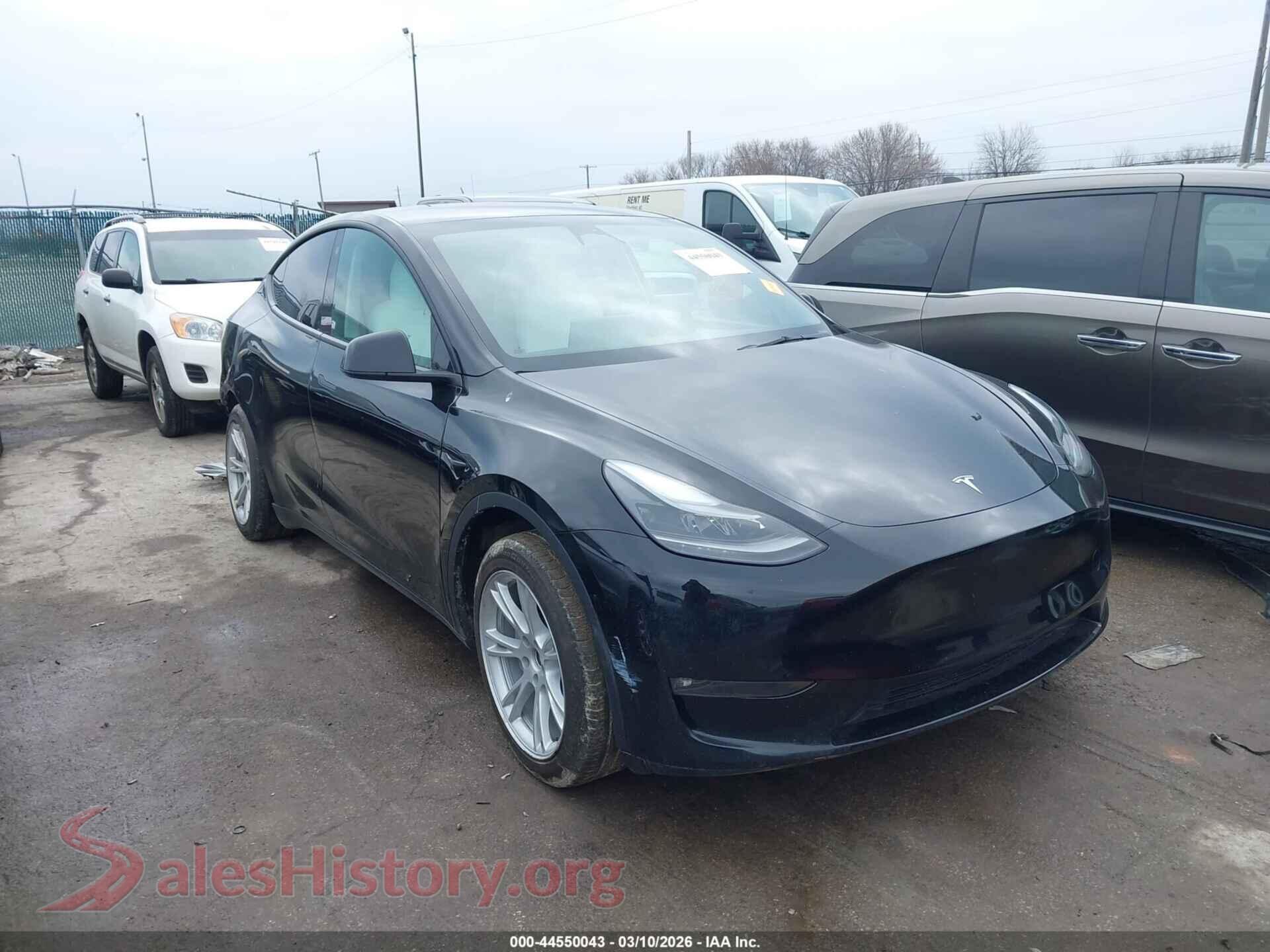 2023 TESLA MODEL Y — VIN 7SAYGDEE4PF667369