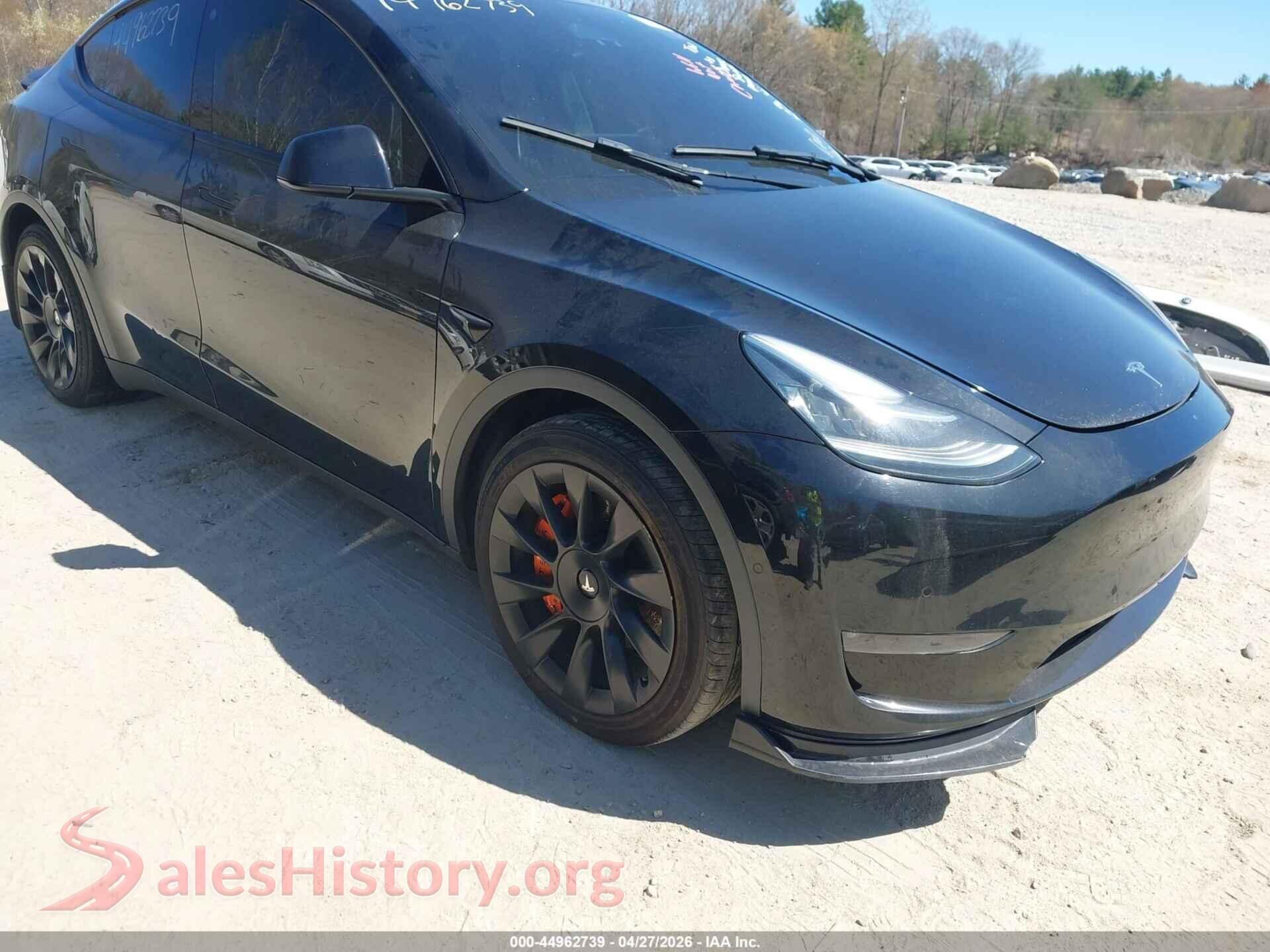 2022 TESLA MODEL Y — VIN 7SAYGDEE6NA001270