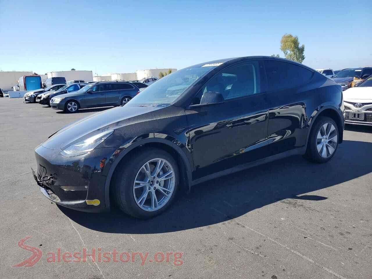 2023 TESLA MODEL Y — VIN 7SAYGDEE7PF588231