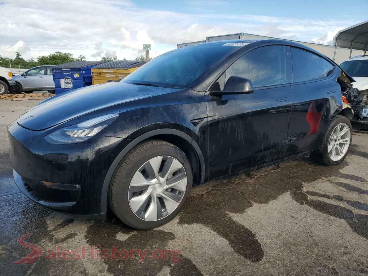 2022 TESLA MODEL Y — VIN 7SAYGDEE8NF573248