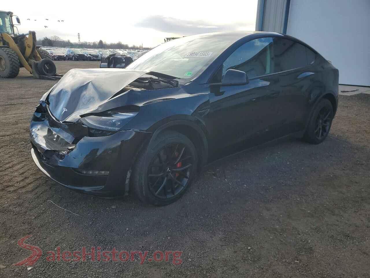 2023 TESLA MODEL Y — VIN 7SAYGDEE9PF706862