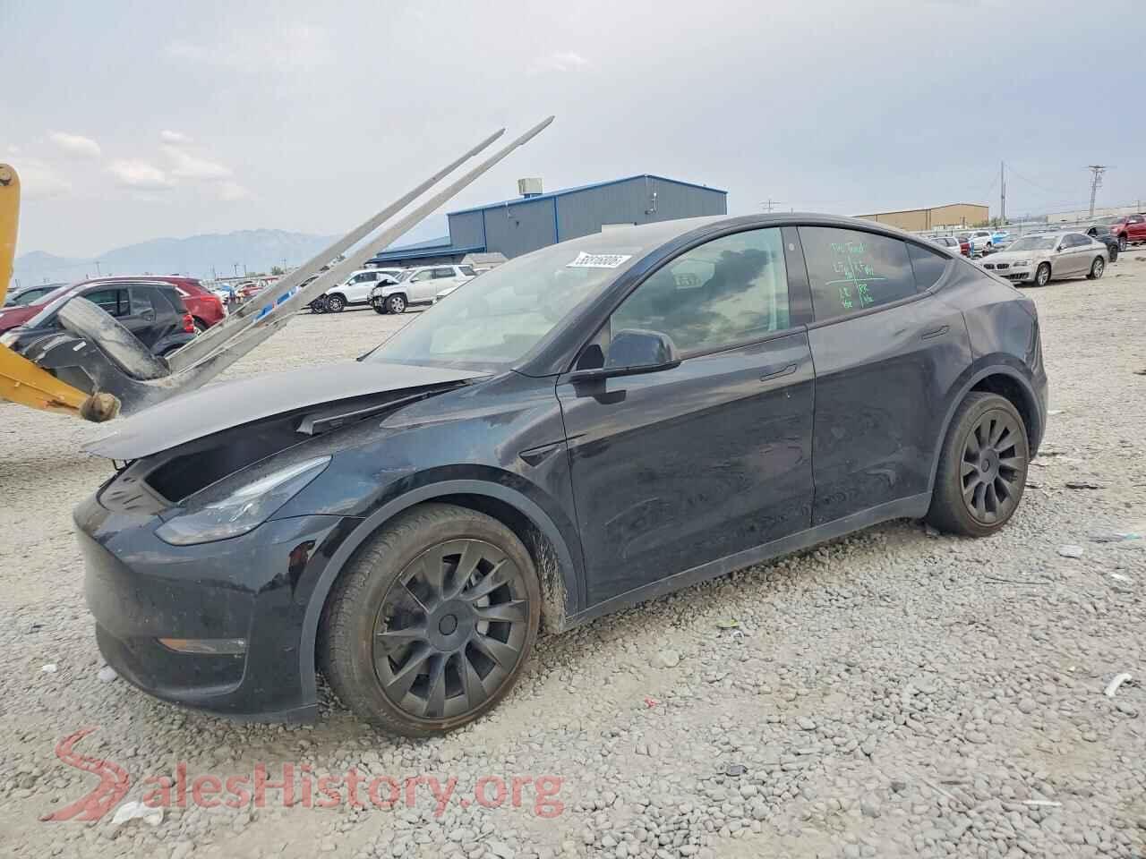 2022 TESLA MODEL Y — VIN 7SAYGDEEXNF558895