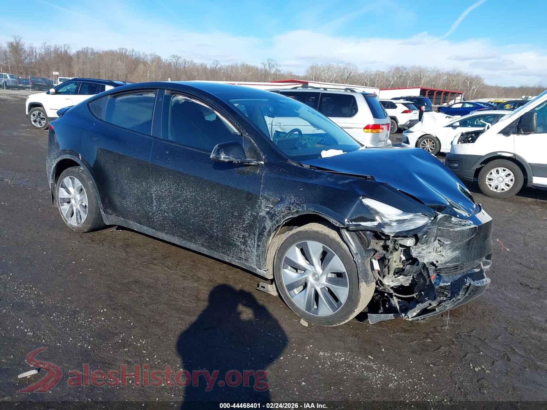 2023 TESLA MODEL Y — VIN 7SAYGDEEXPA058865