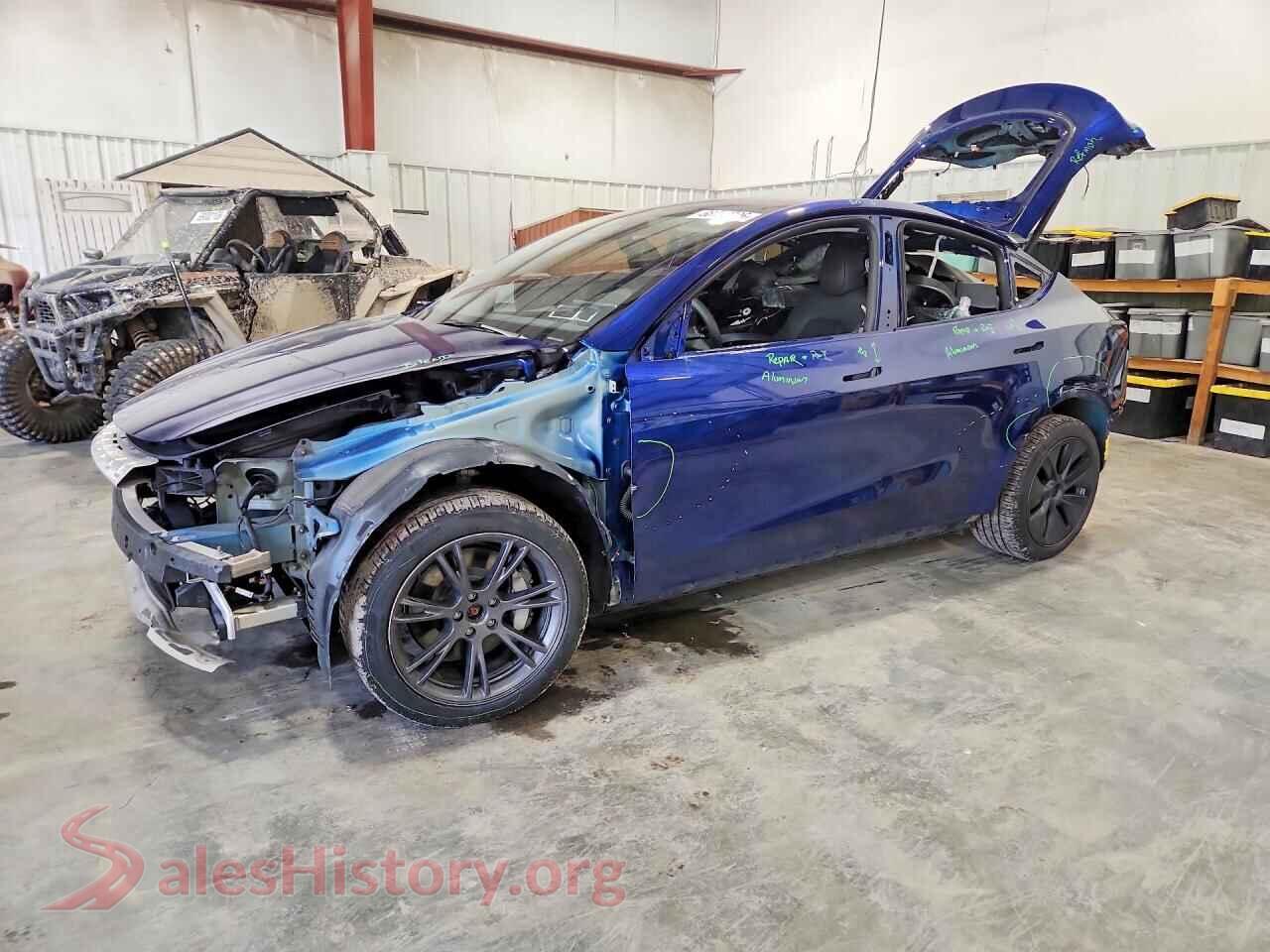 2025 TESLA MODEL Y — VIN 7SAYGDEEXSA337905