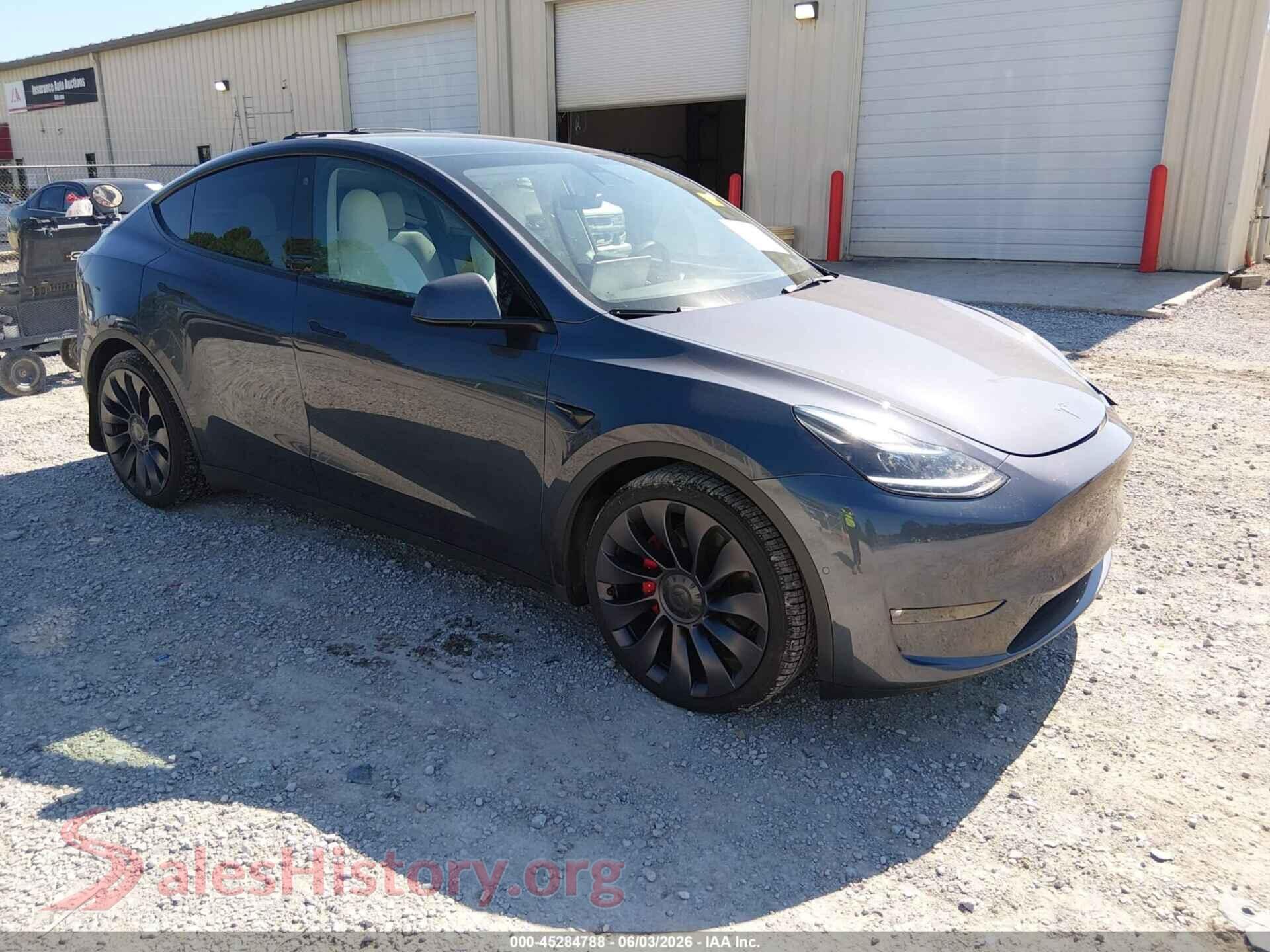 2022 TESLA MODEL Y — VIN 7SAYGDEF0NF381976