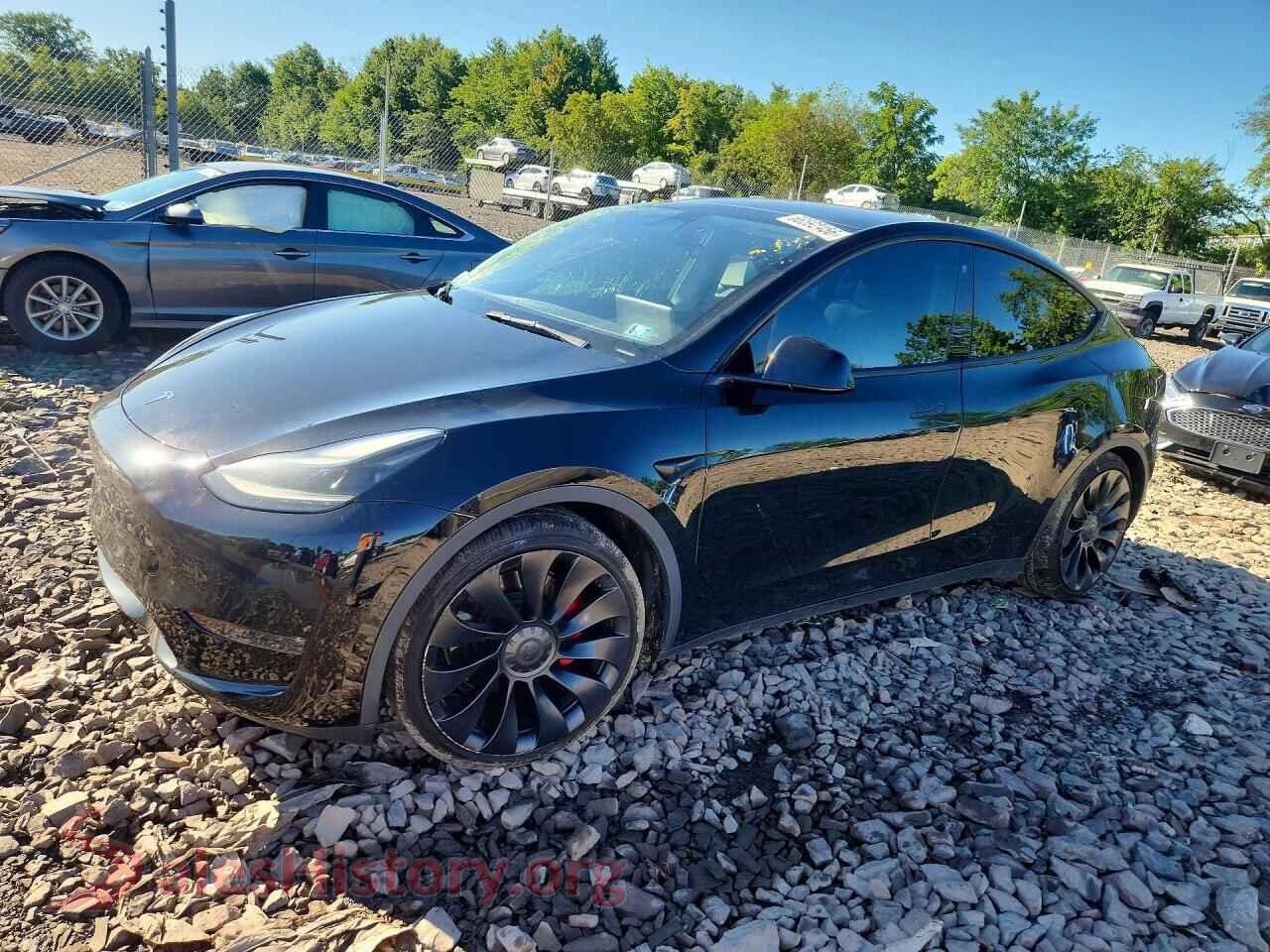 2022 TESLA MODEL Y — VIN 7SAYGDEF1NF530265
