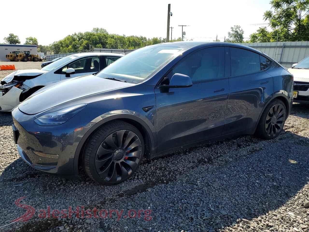 2022 TESLA MODEL Y — VIN 7SAYGDEF2NF312366