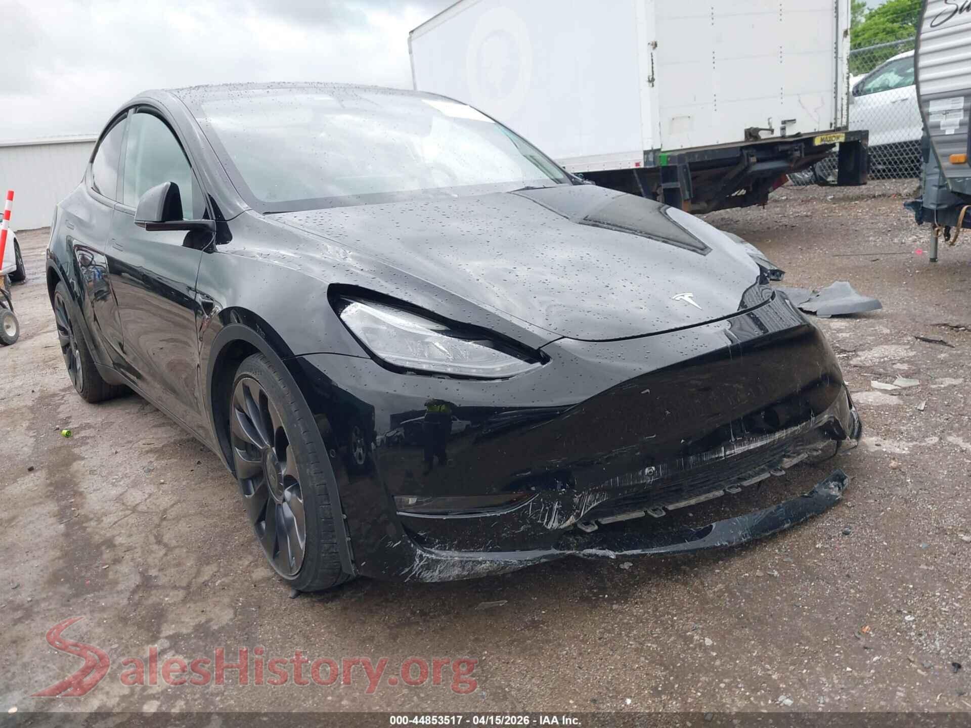 2022 TESLA MODEL Y — VIN 7SAYGDEF2NF564571