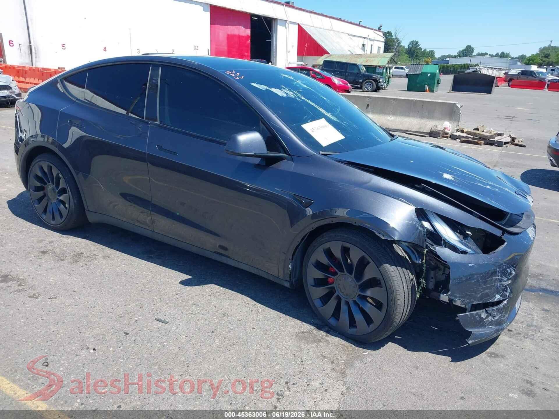 2024 TESLA MODEL Y — VIN 7SAYGDEF8RF106717