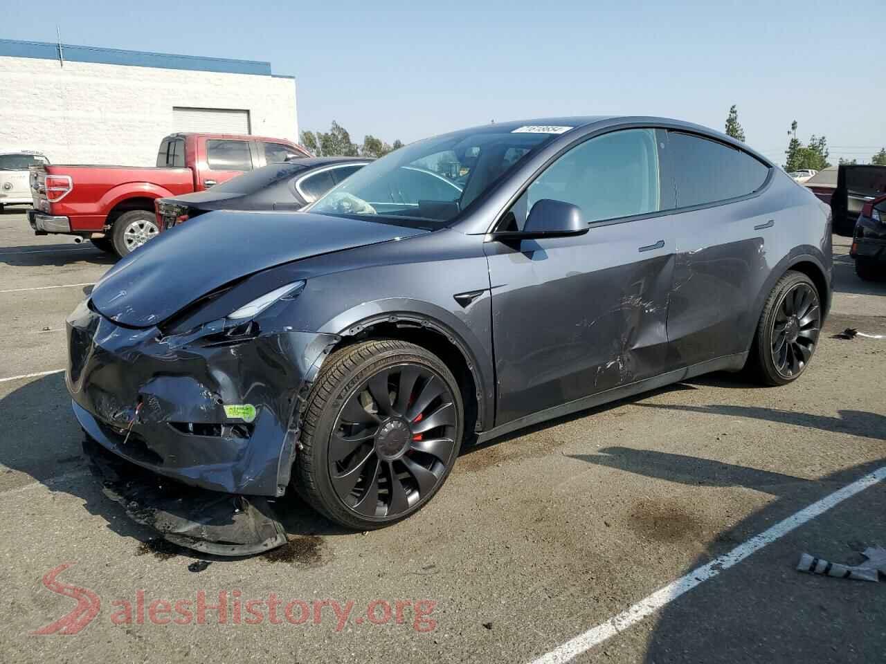 2023 TESLA MODEL Y — VIN 7SAYGDEF9PF582519
