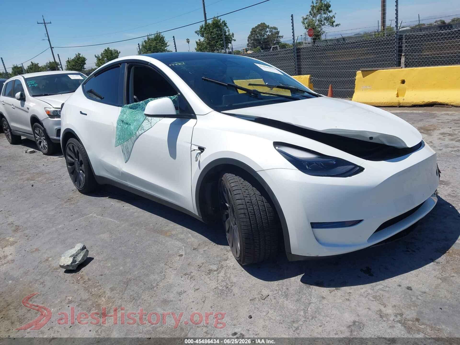 2023 TESLA MODEL Y — VIN 7SAYGDEFXPF601532