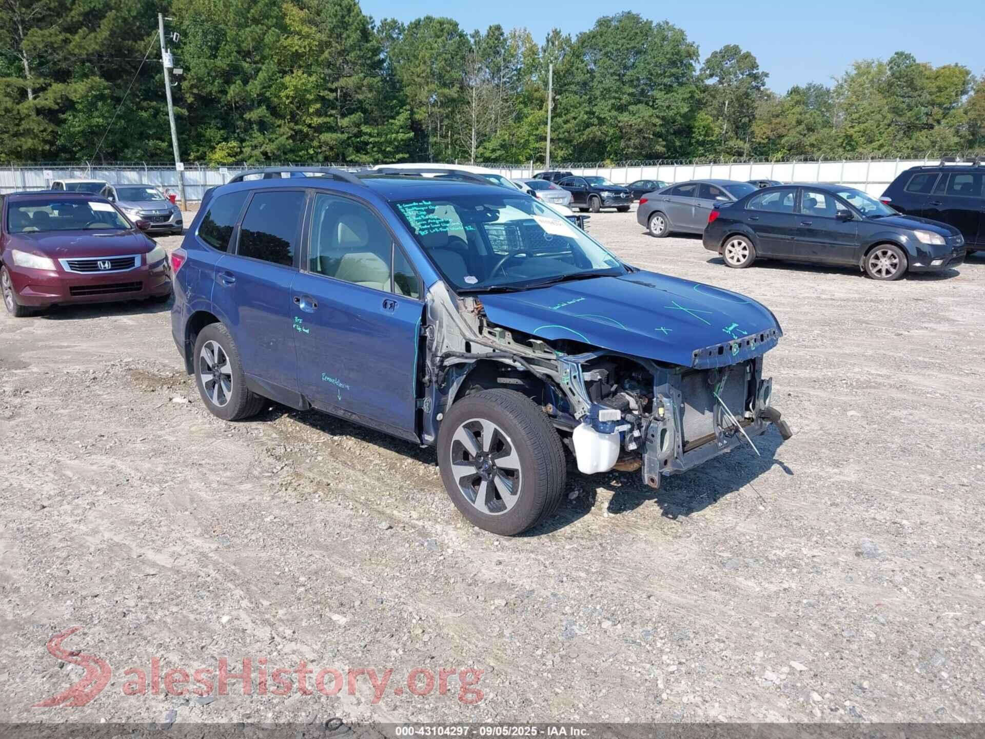 2017 SUBARU FORESTER — VIN JF2SJAEC4HH523633