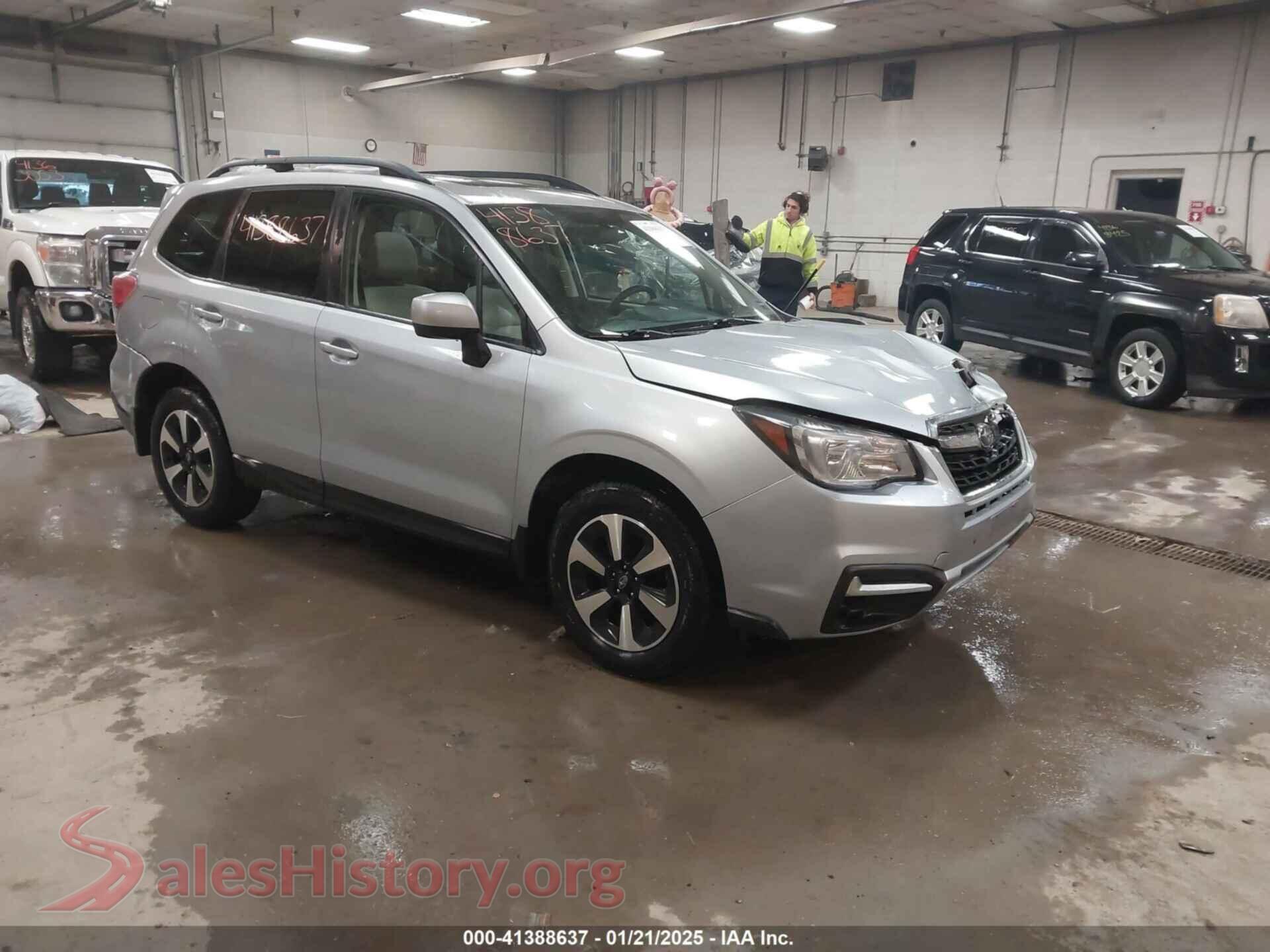 2017 SUBARU FORESTER — VIN JF2SJAECXHH431104